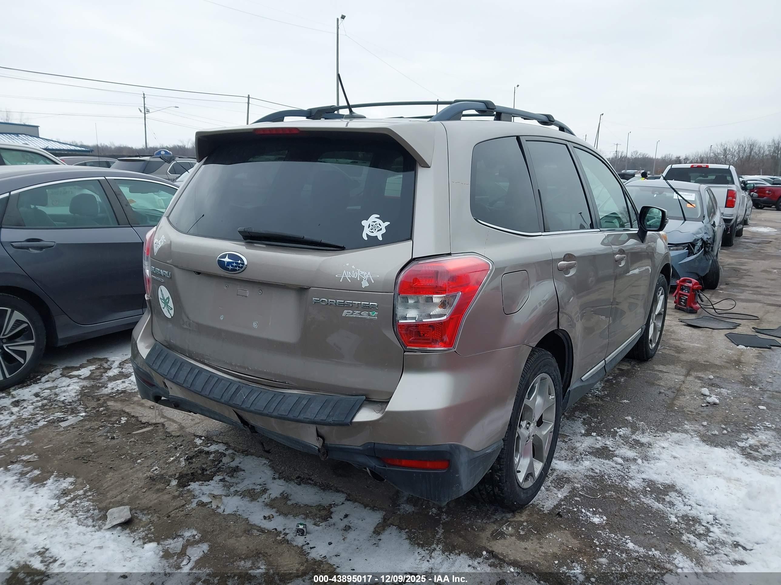 SUBARU FORESTER image 4