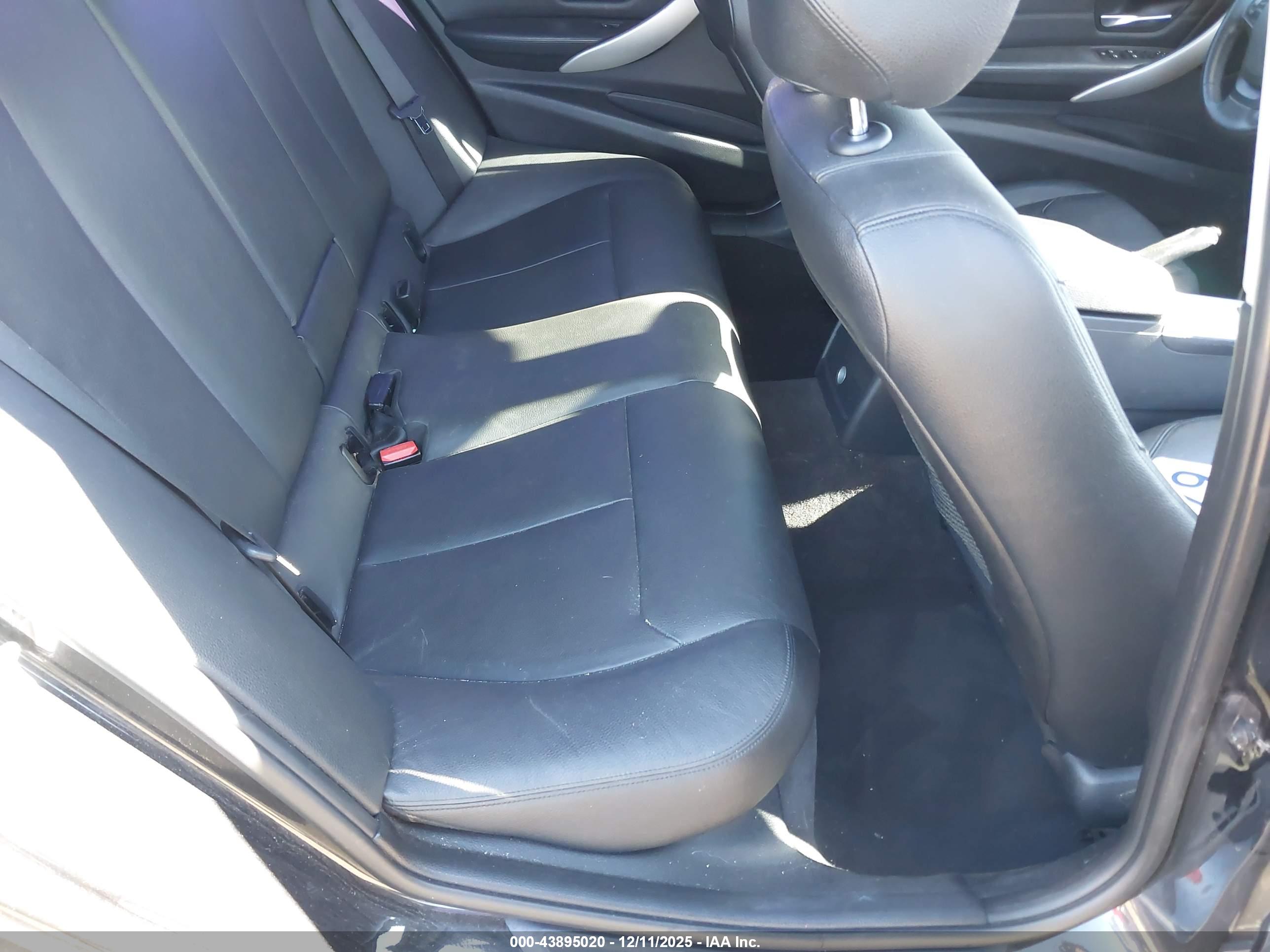 BMW 328I image 8