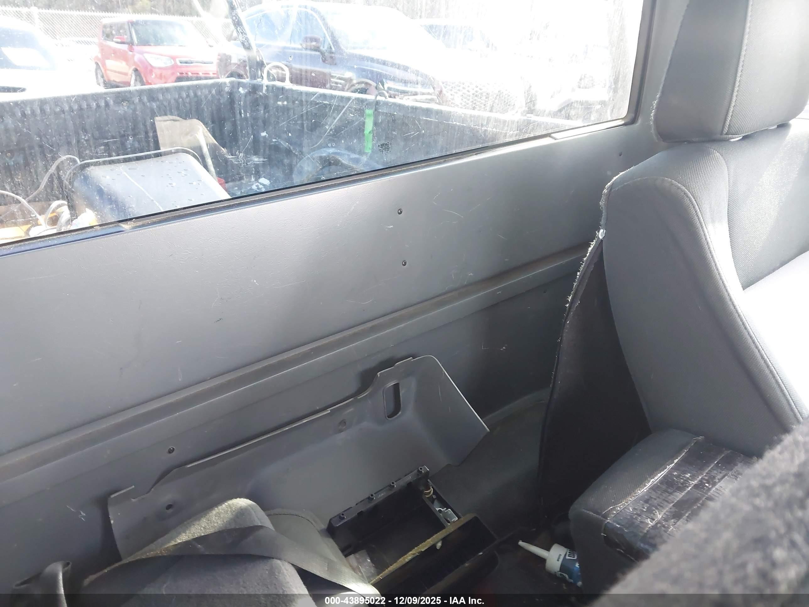 FORD RANGER image 8