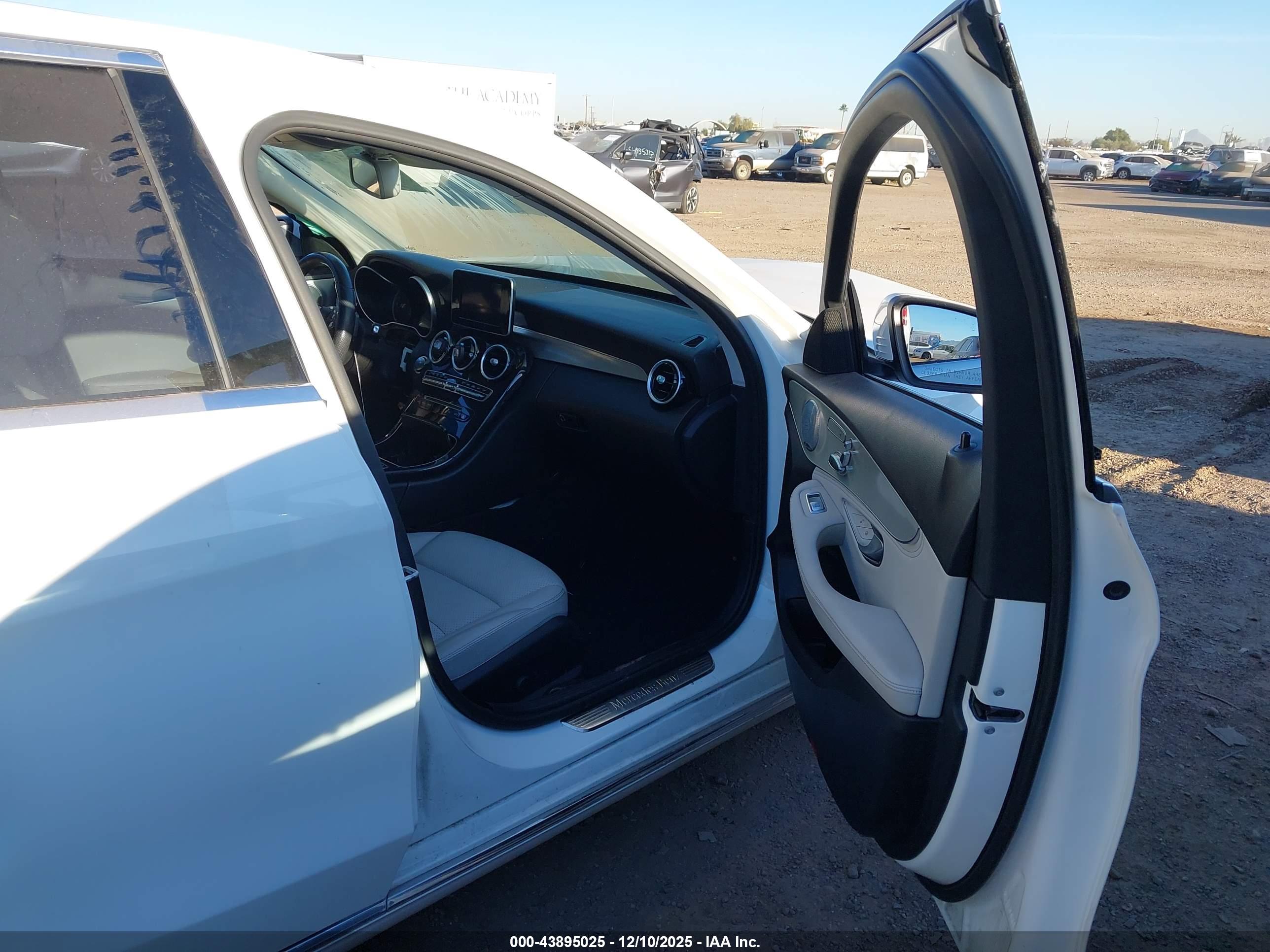 MERCEDES-BENZ C image 5