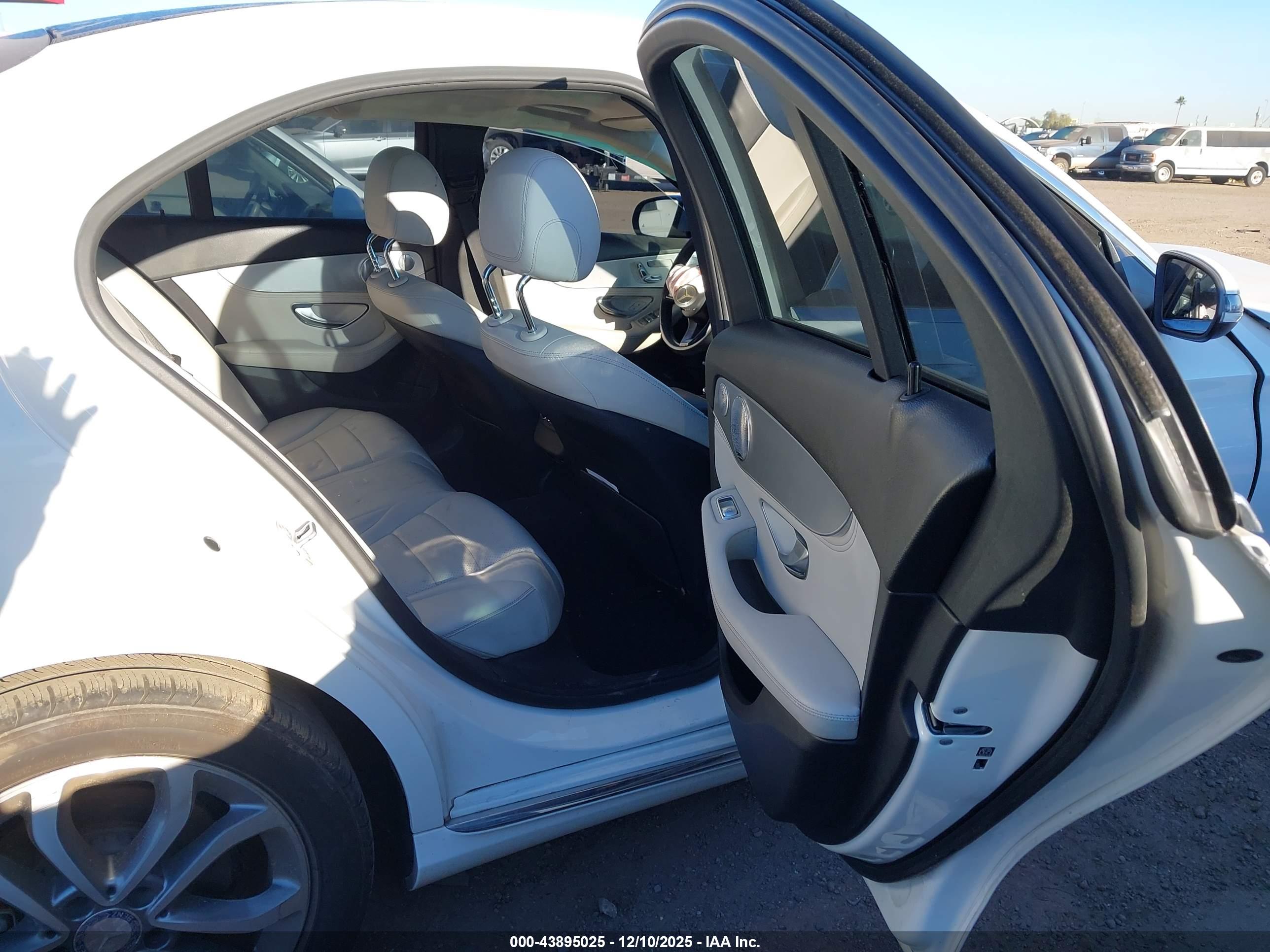 MERCEDES-BENZ C image 8