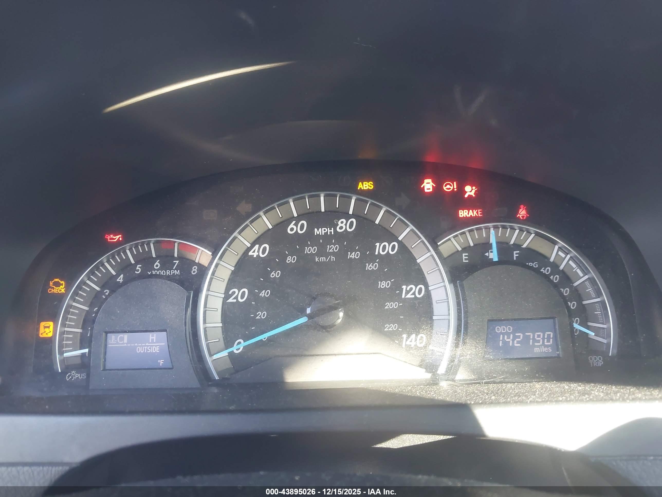 TOYOTA CAMRY image 7
