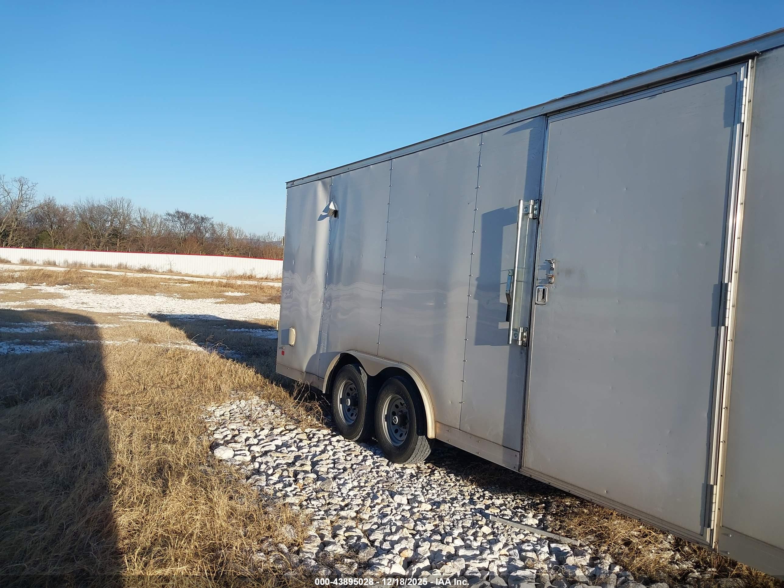 COVERED WAGON image 6
