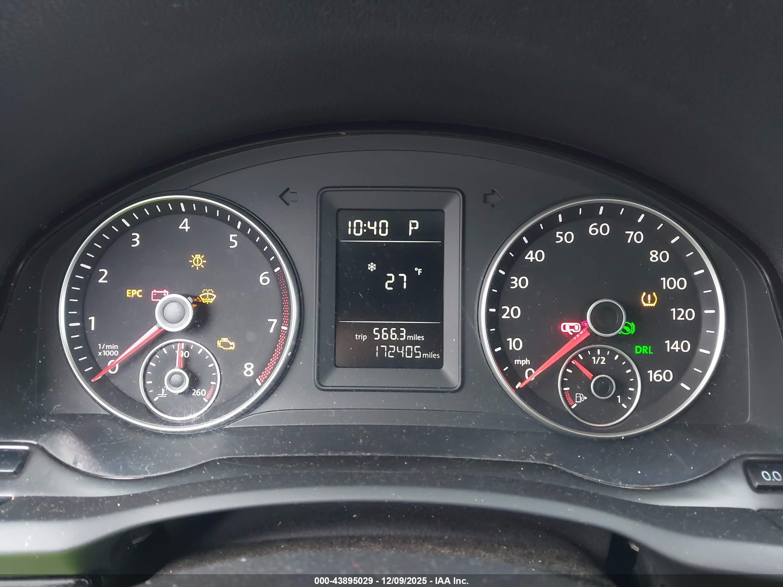 VOLKSWAGEN JETTA image 7