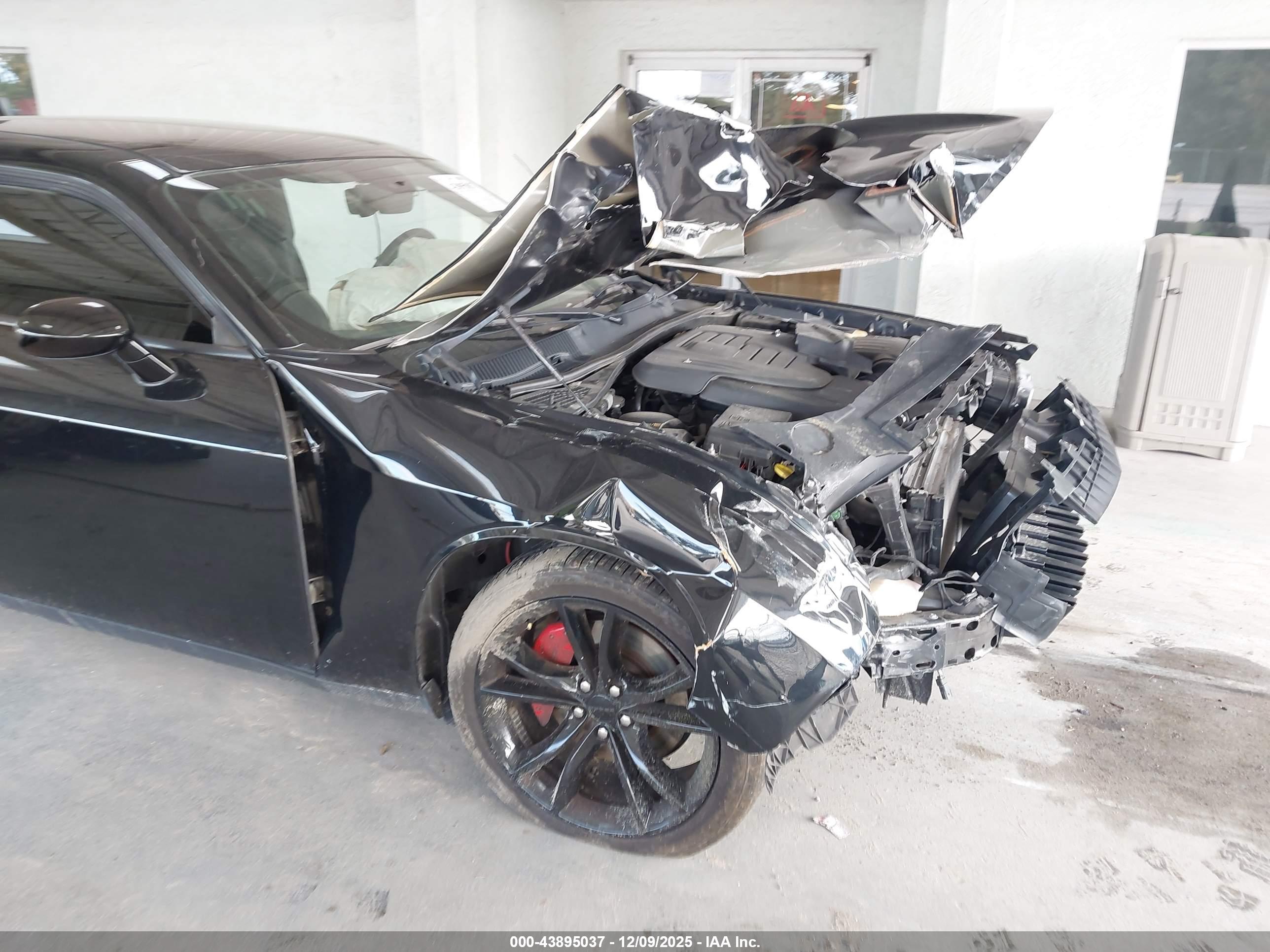 DODGE CHALLENGER image 6