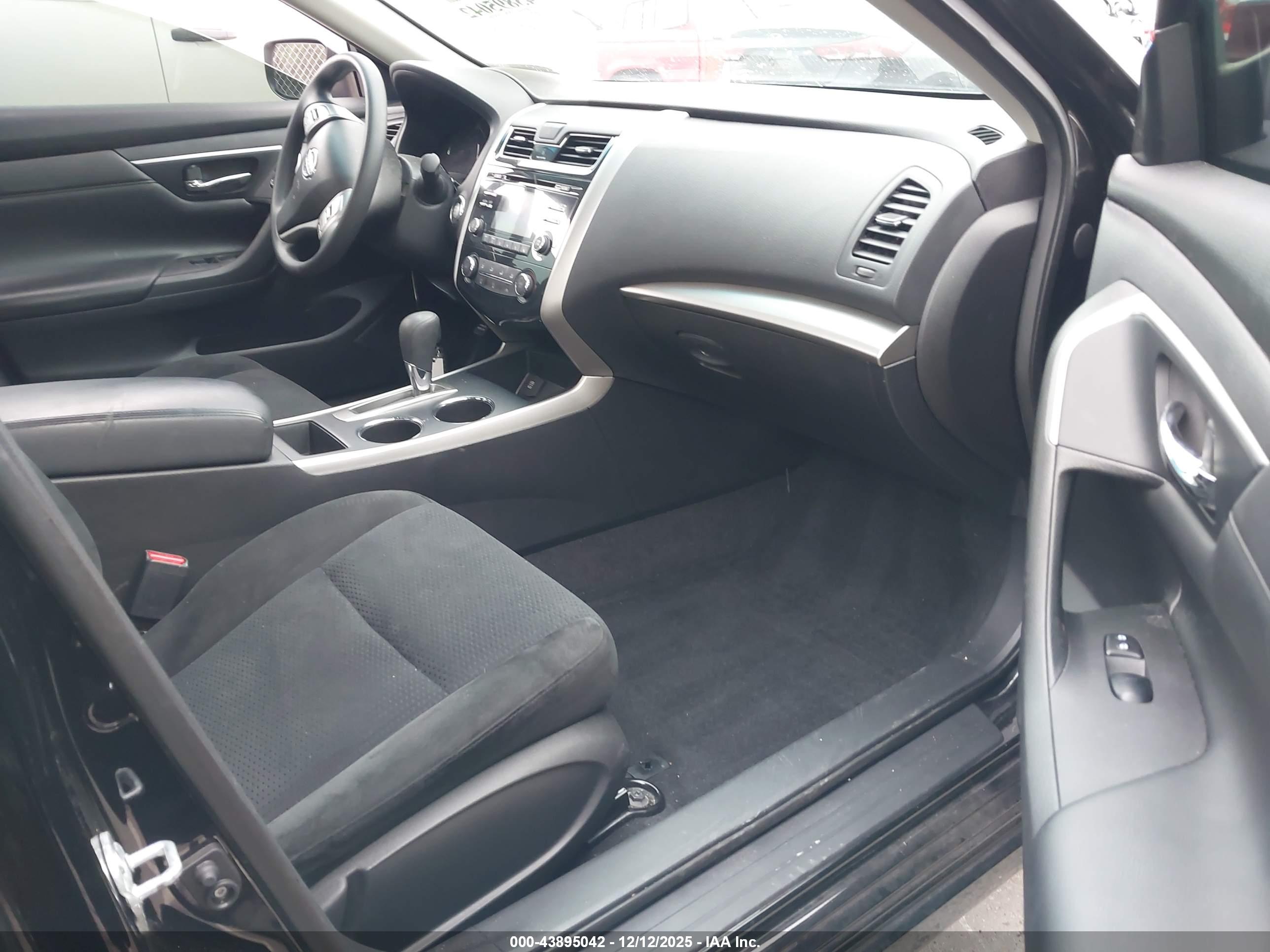 NISSAN ALTIMA image 5