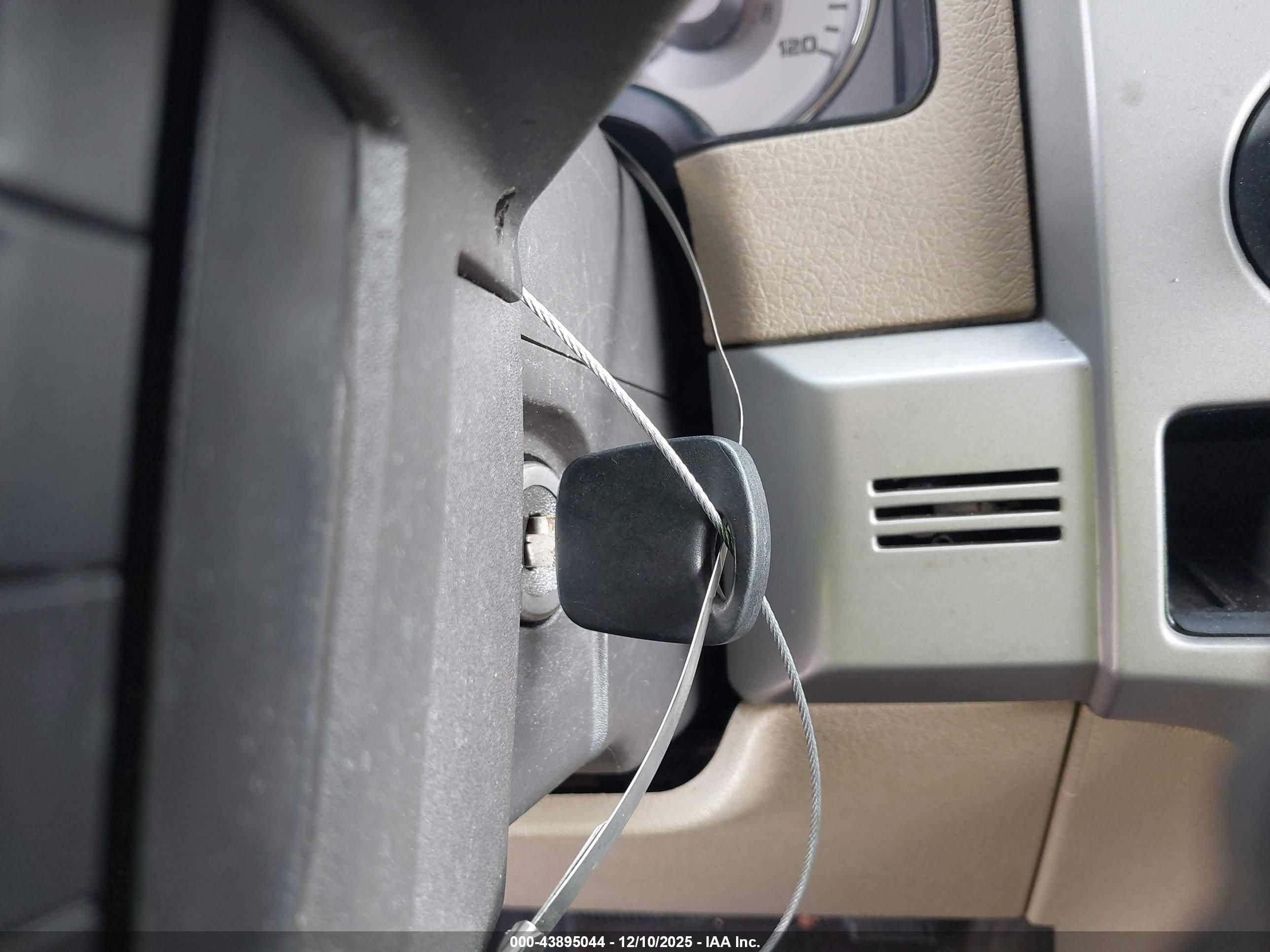 FORD F-150 image 11