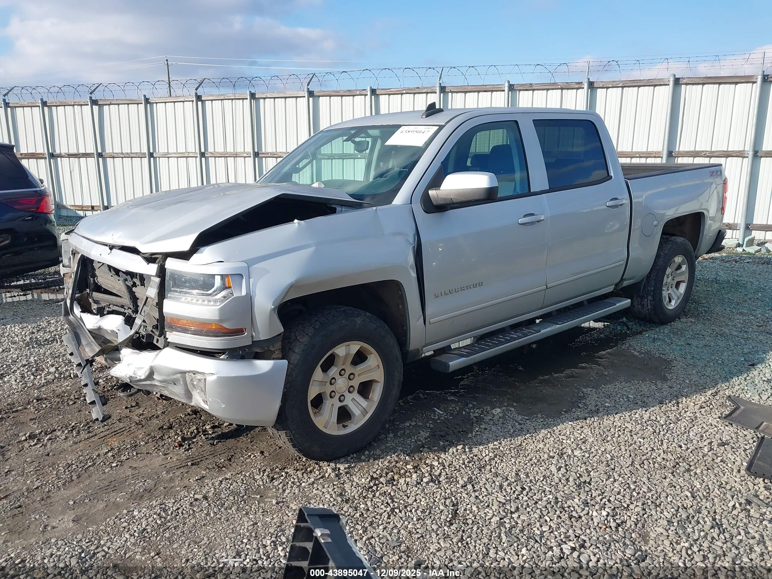 CHEVROLET SILVERADO image 2