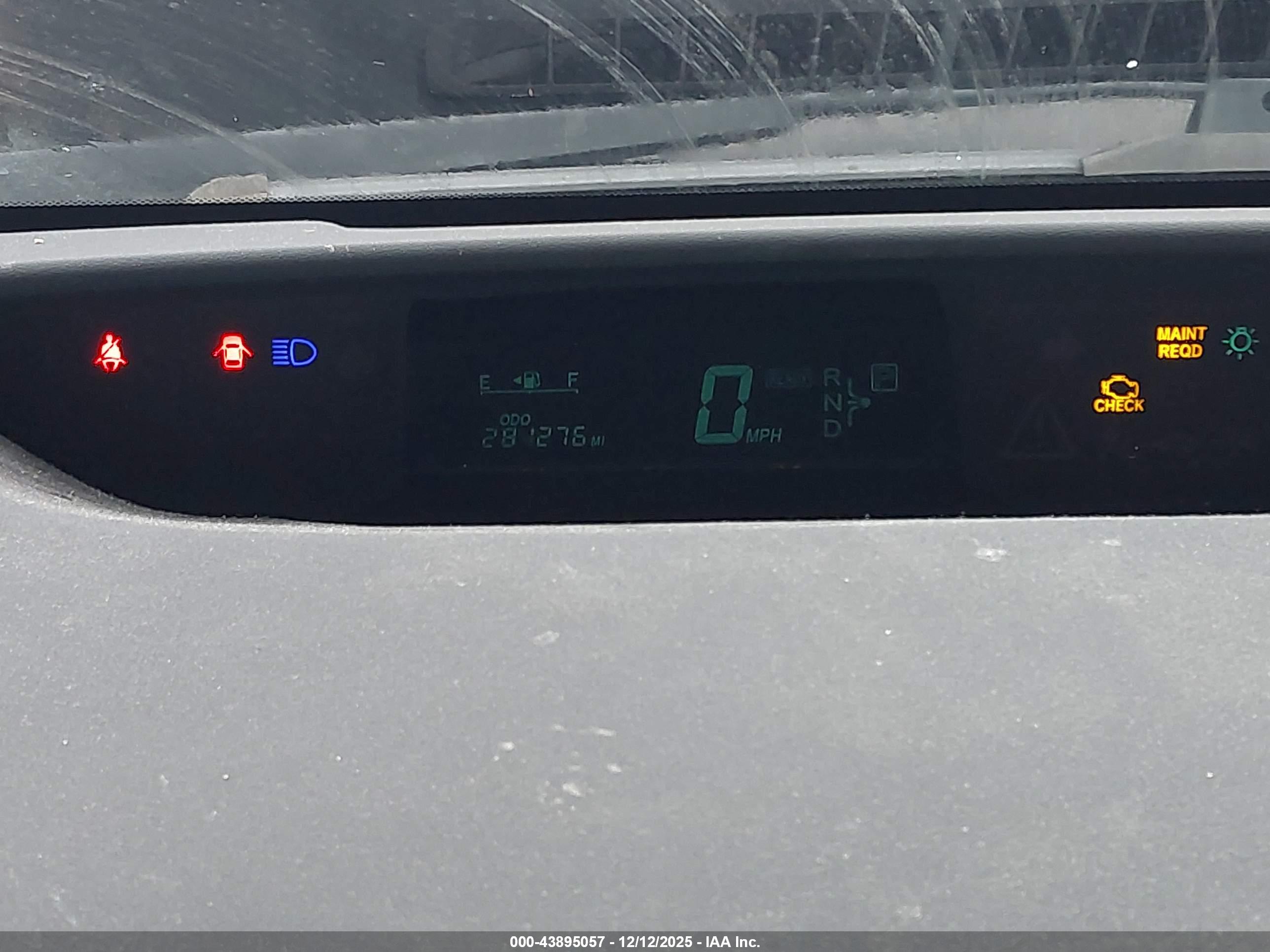 TOYOTA PRIUS image 7
