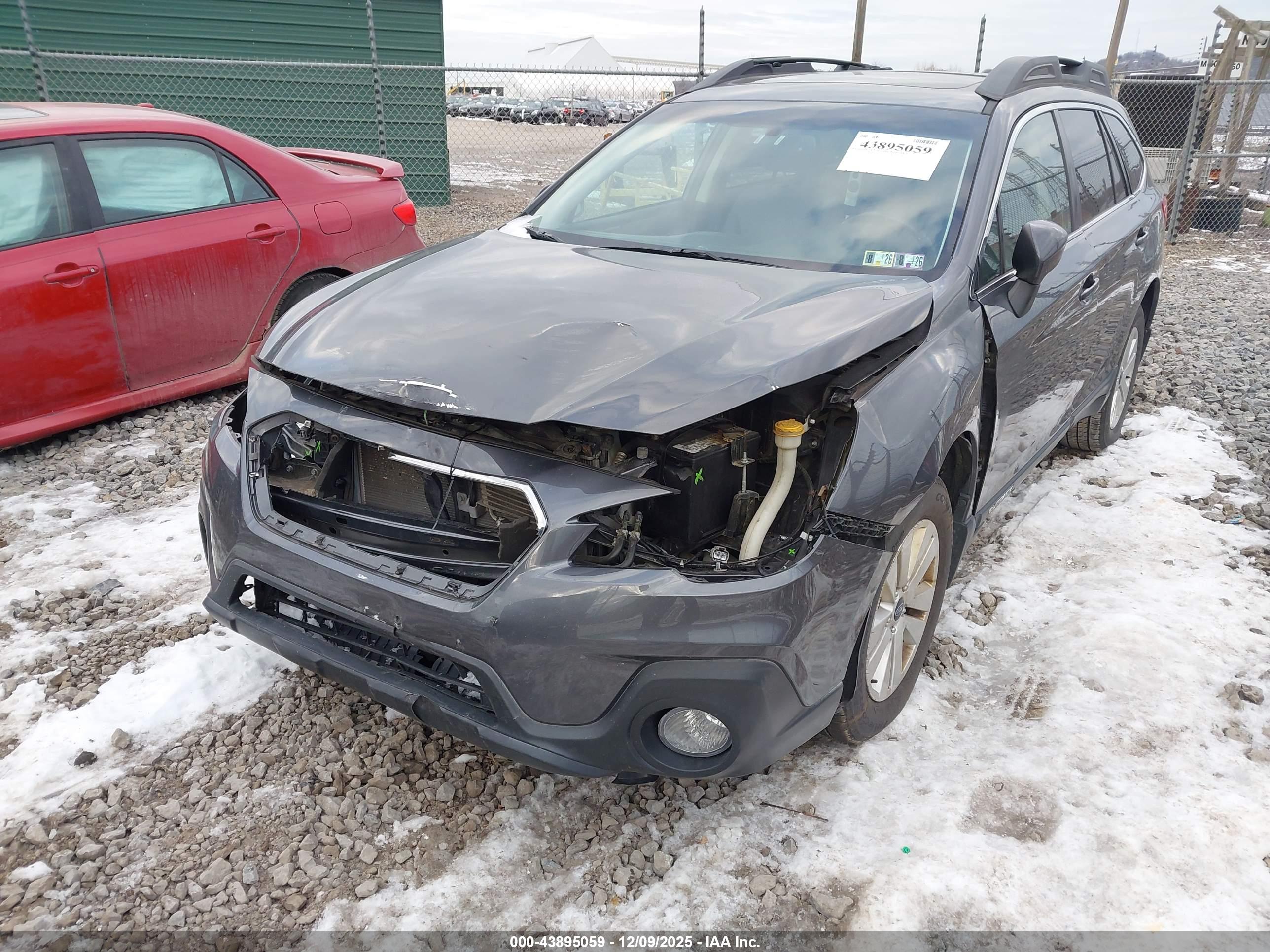 SUBARU OUTBACK image 6