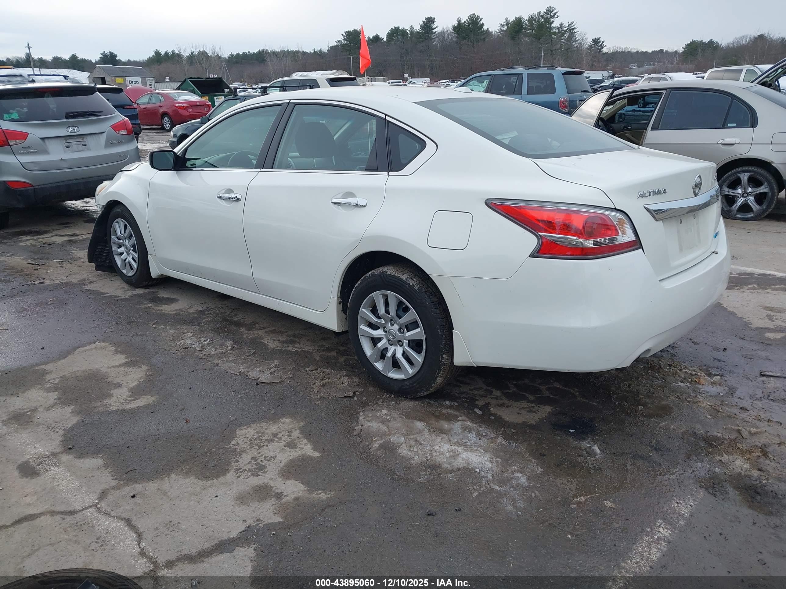 NISSAN ALTIMA image 3