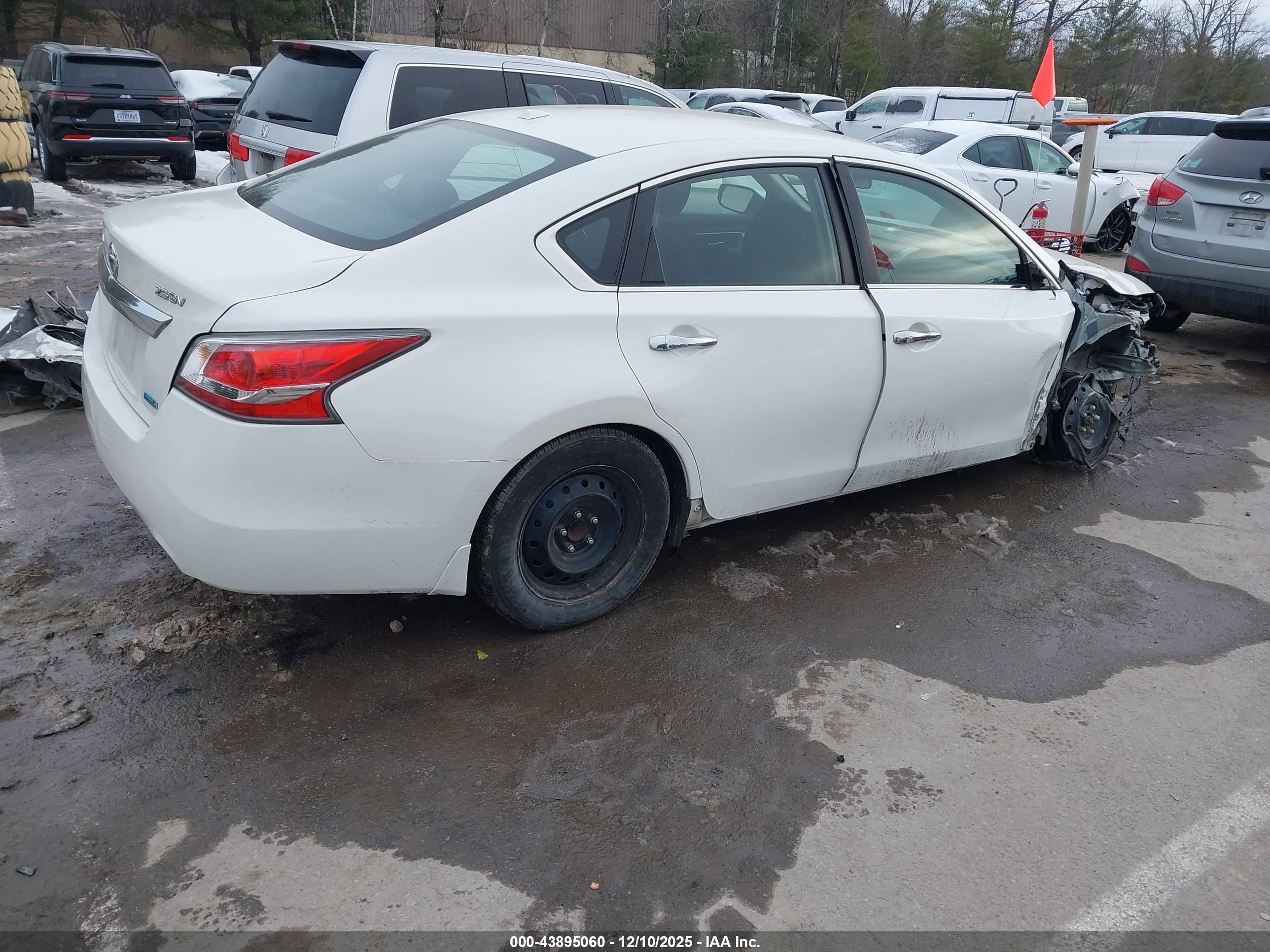 NISSAN ALTIMA image 4