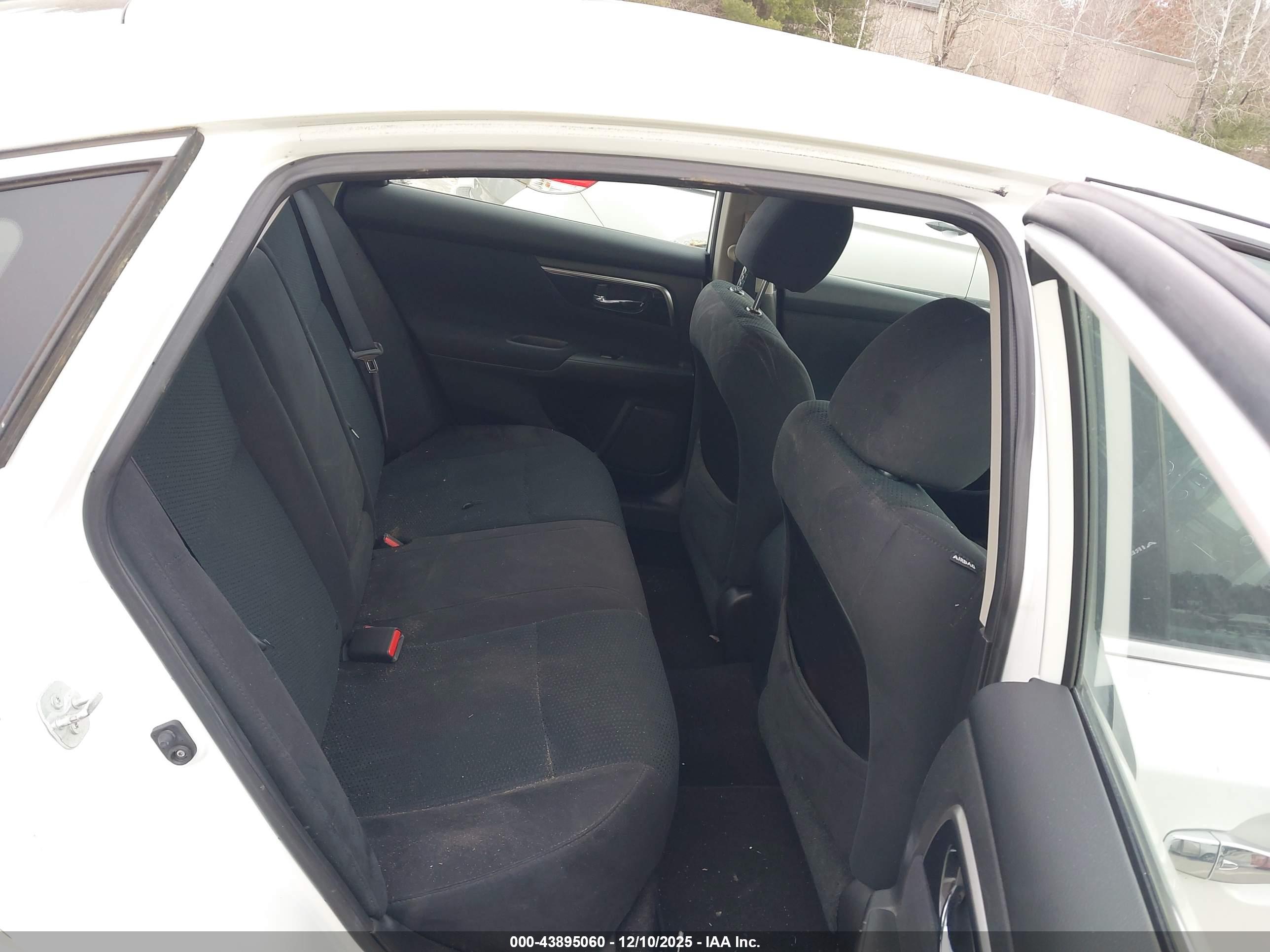 NISSAN ALTIMA image 8