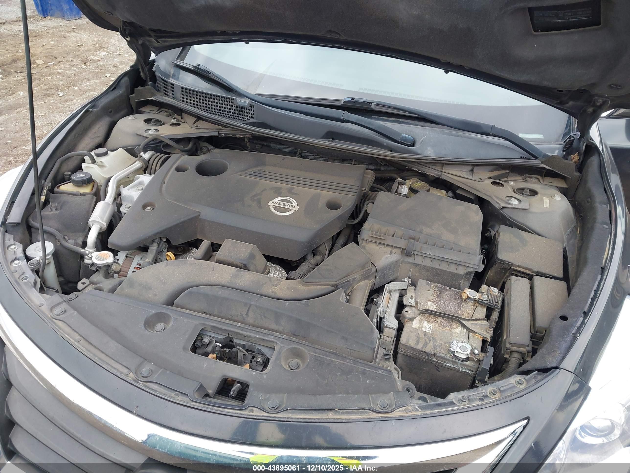 NISSAN ALTIMA image 10