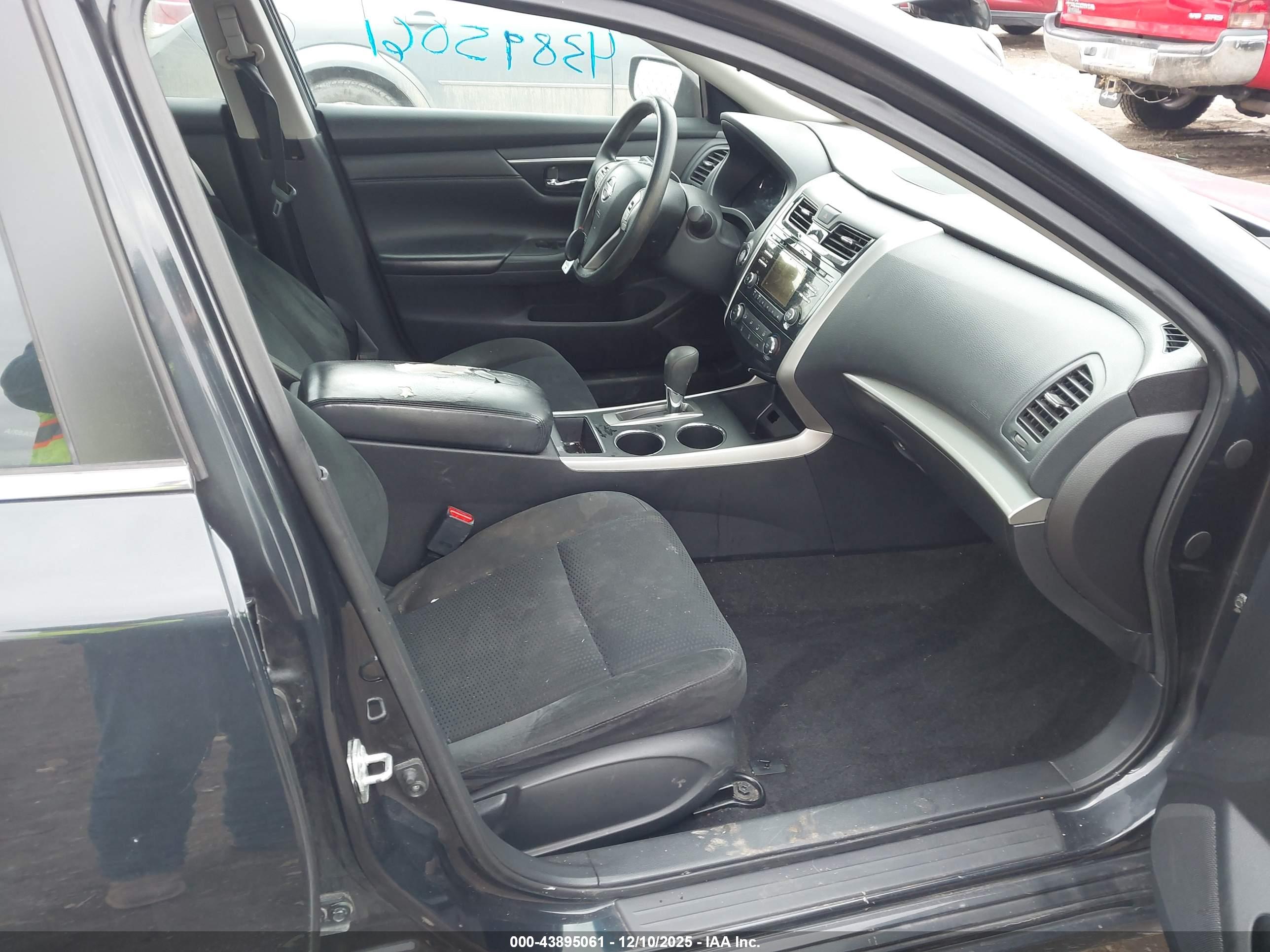 NISSAN ALTIMA image 5