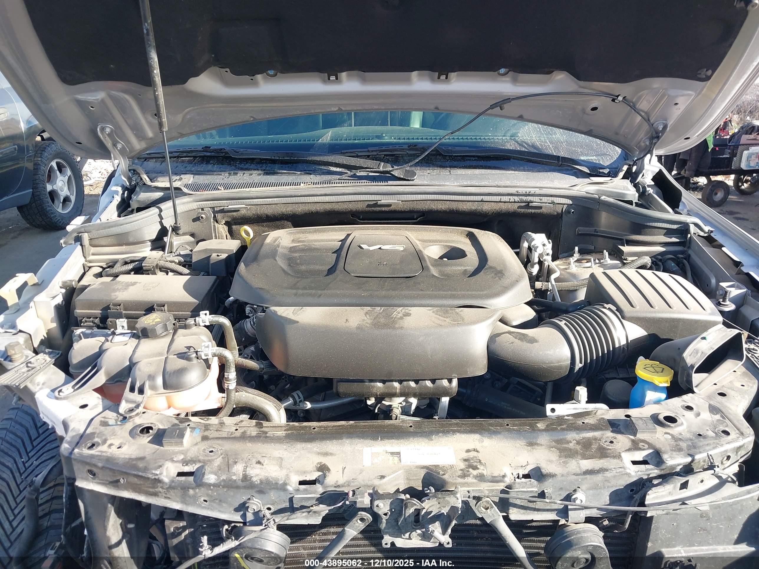 JEEP GRAND image 10