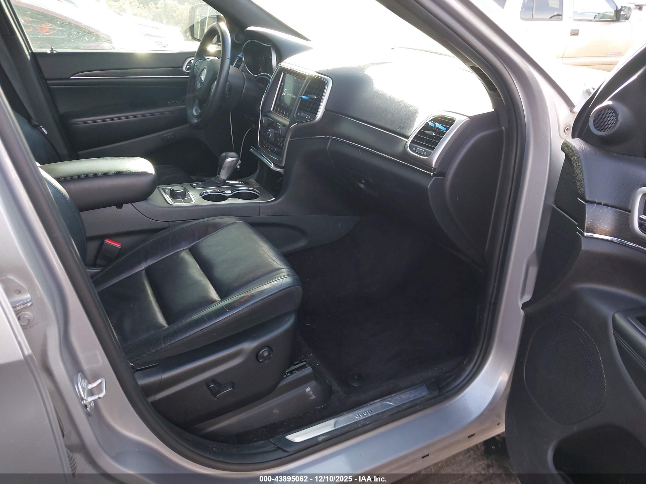 JEEP GRAND image 5