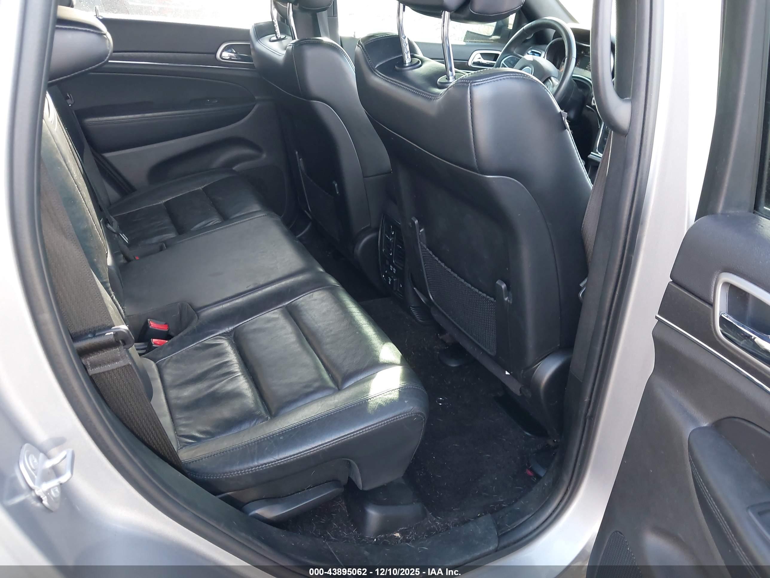 JEEP GRAND image 8