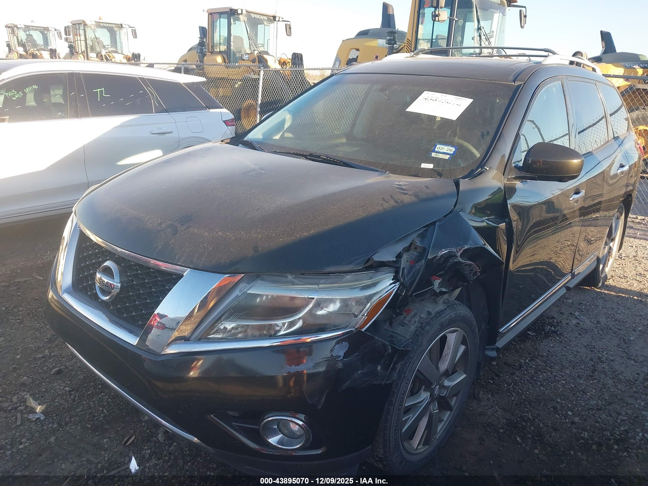 NISSAN PATHFINDER image 2