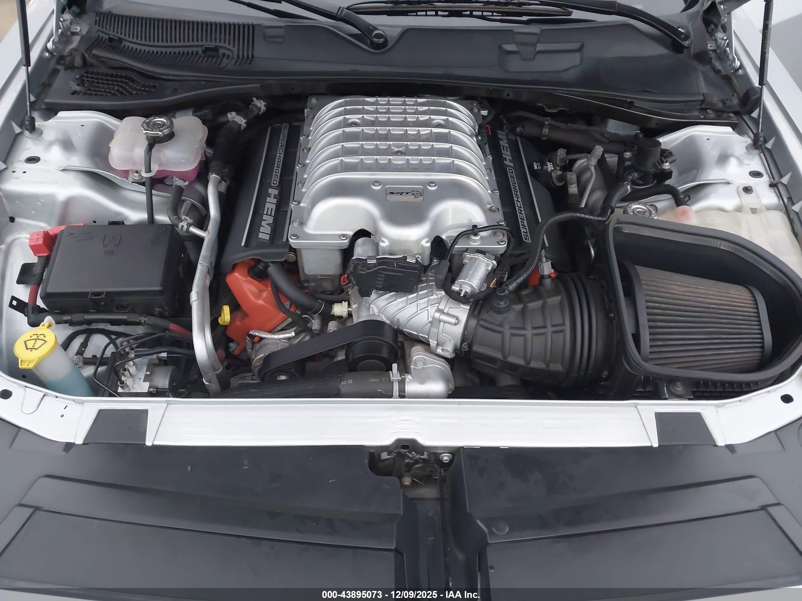 DODGE CHALLENGER image 10