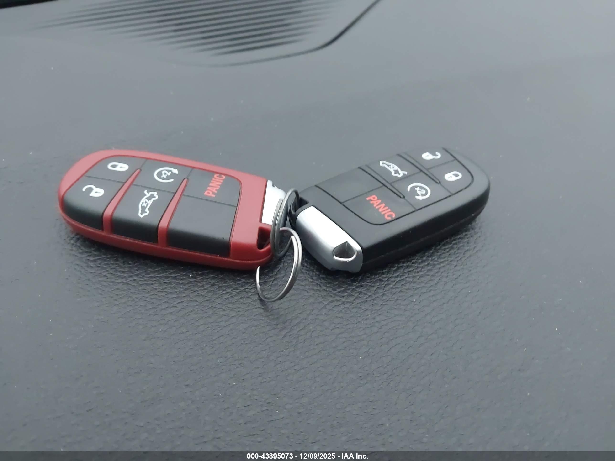 DODGE CHALLENGER image 11