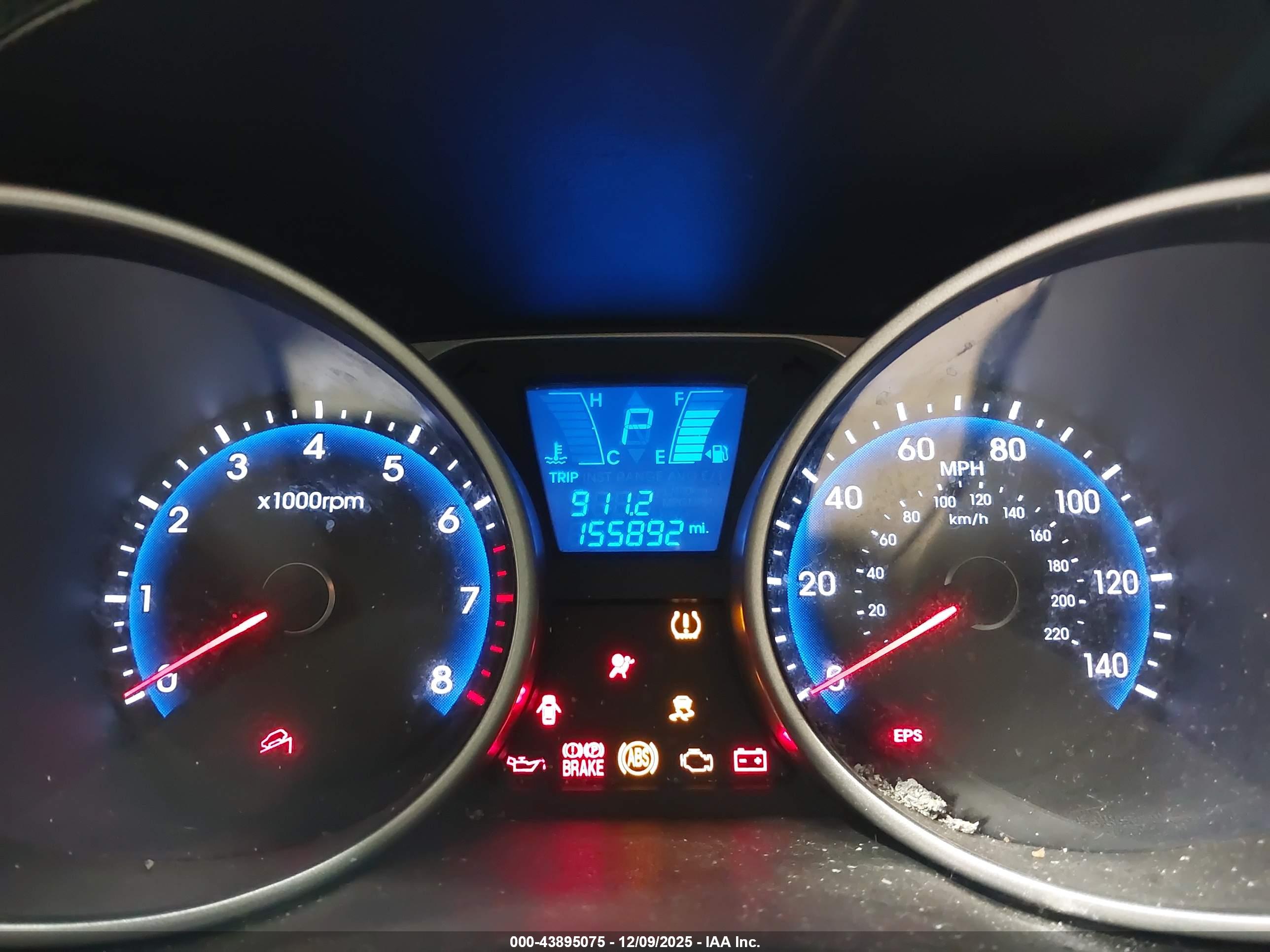 HYUNDAI TUCSON image 7
