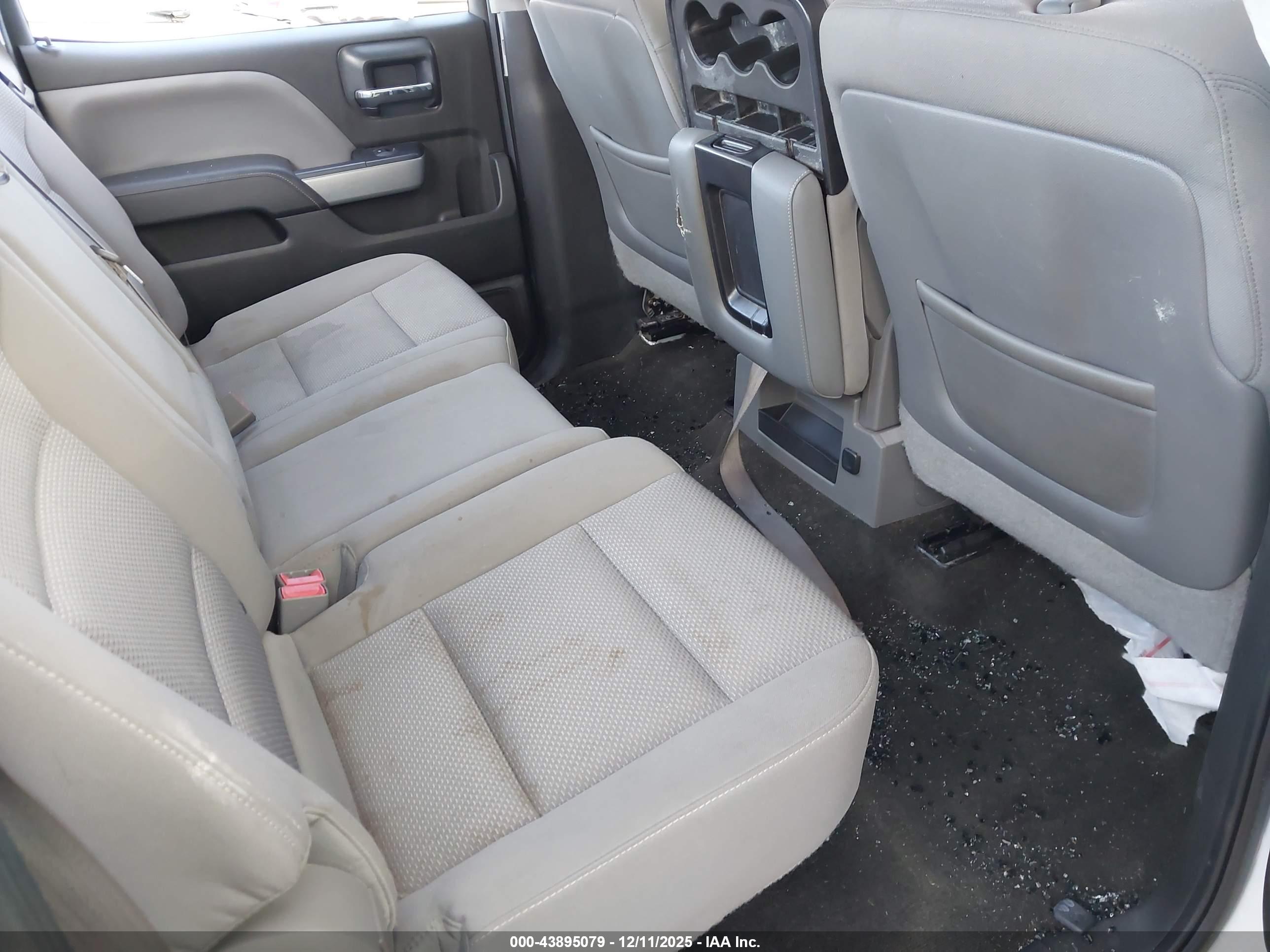 CHEVROLET SILVERADO image 8