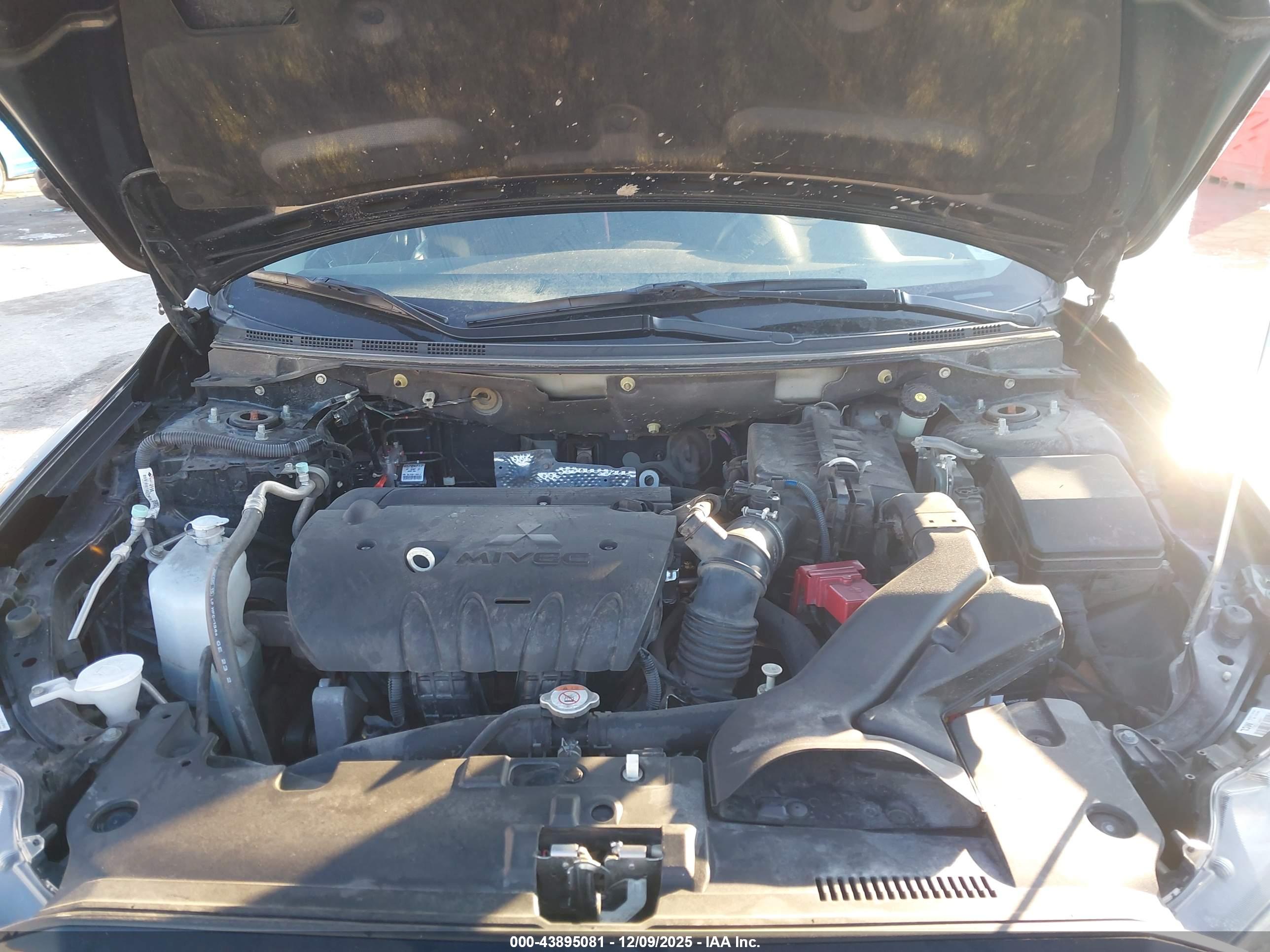 MITSUBISHI LANCER image 10