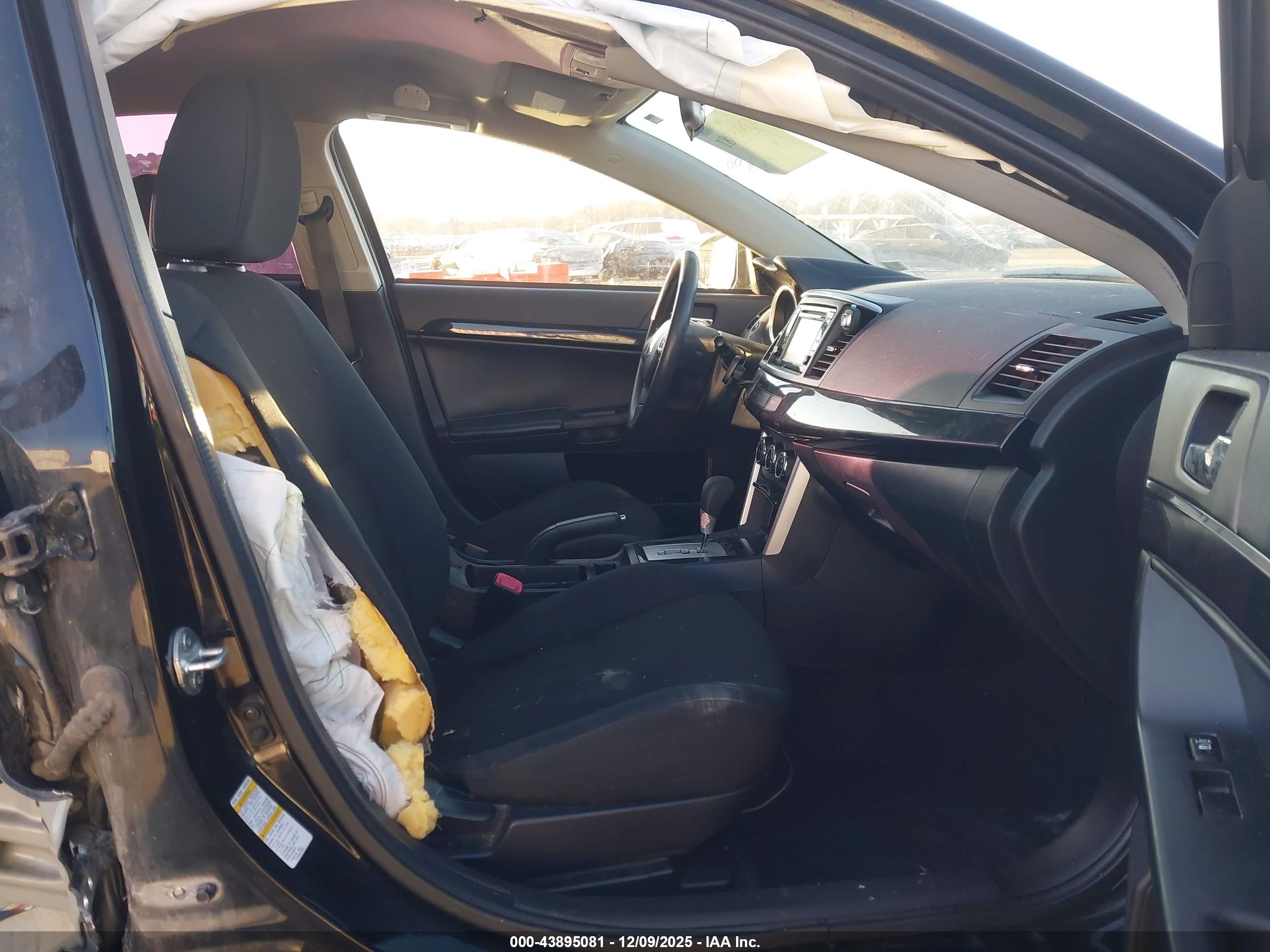 MITSUBISHI LANCER image 5