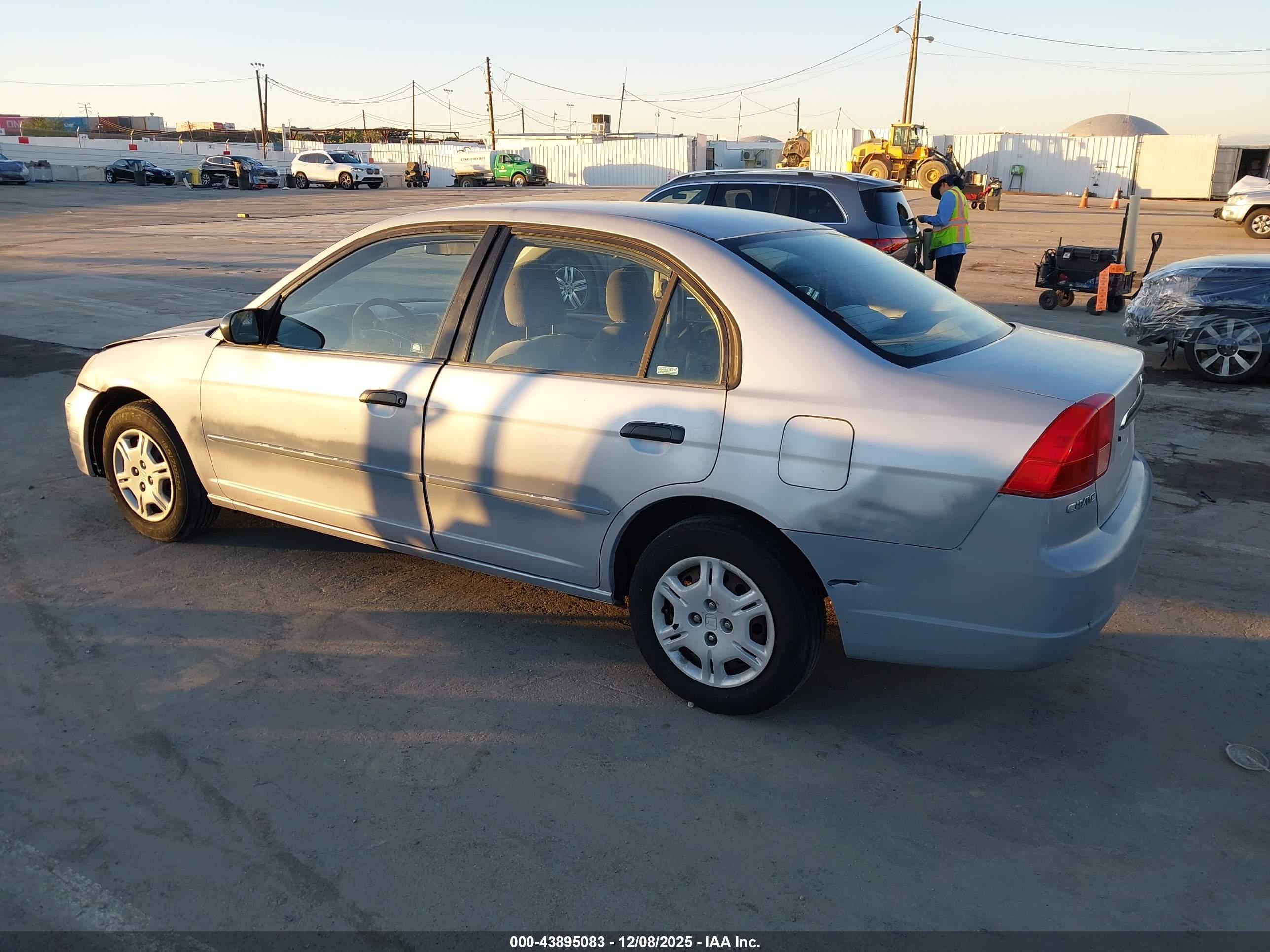 HONDA CIVIC image 3