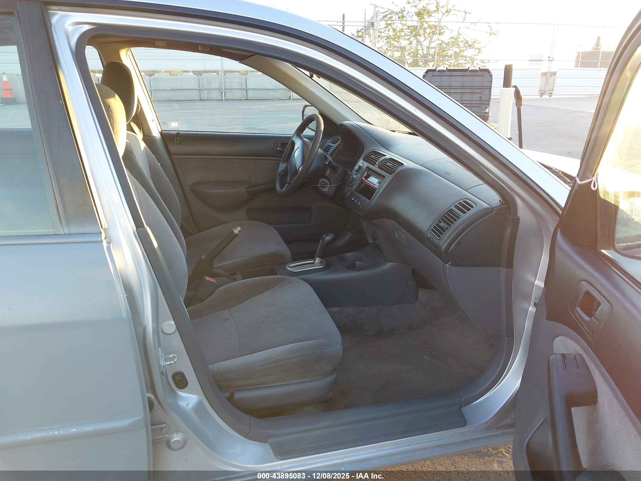 HONDA CIVIC image 5