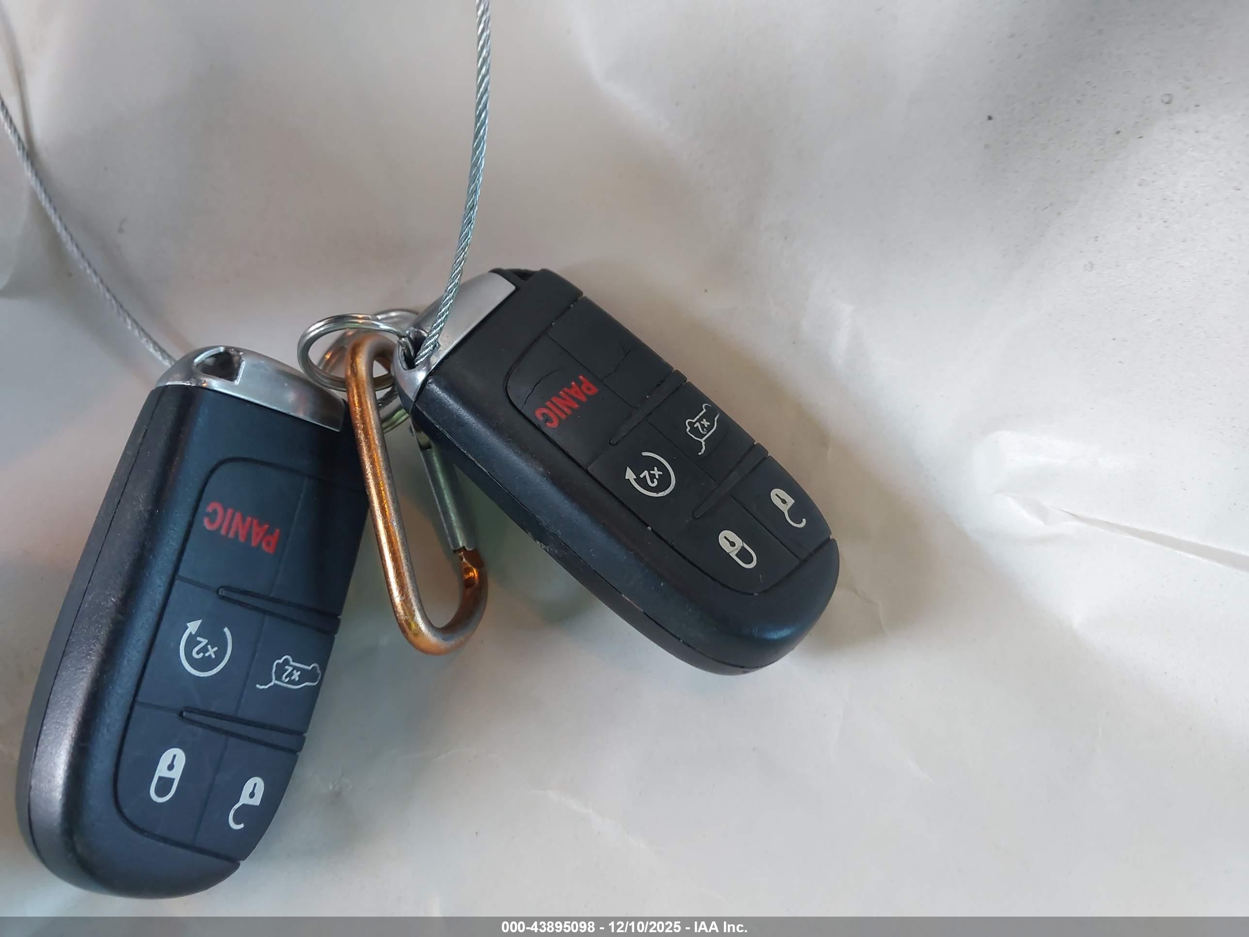 JEEP GRAND image 11