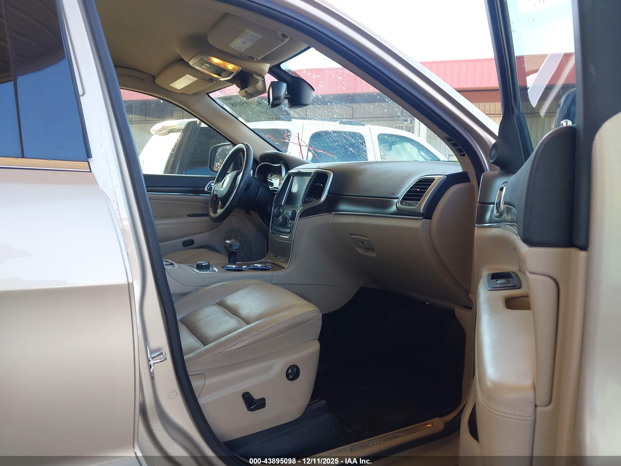 JEEP GRAND image 5