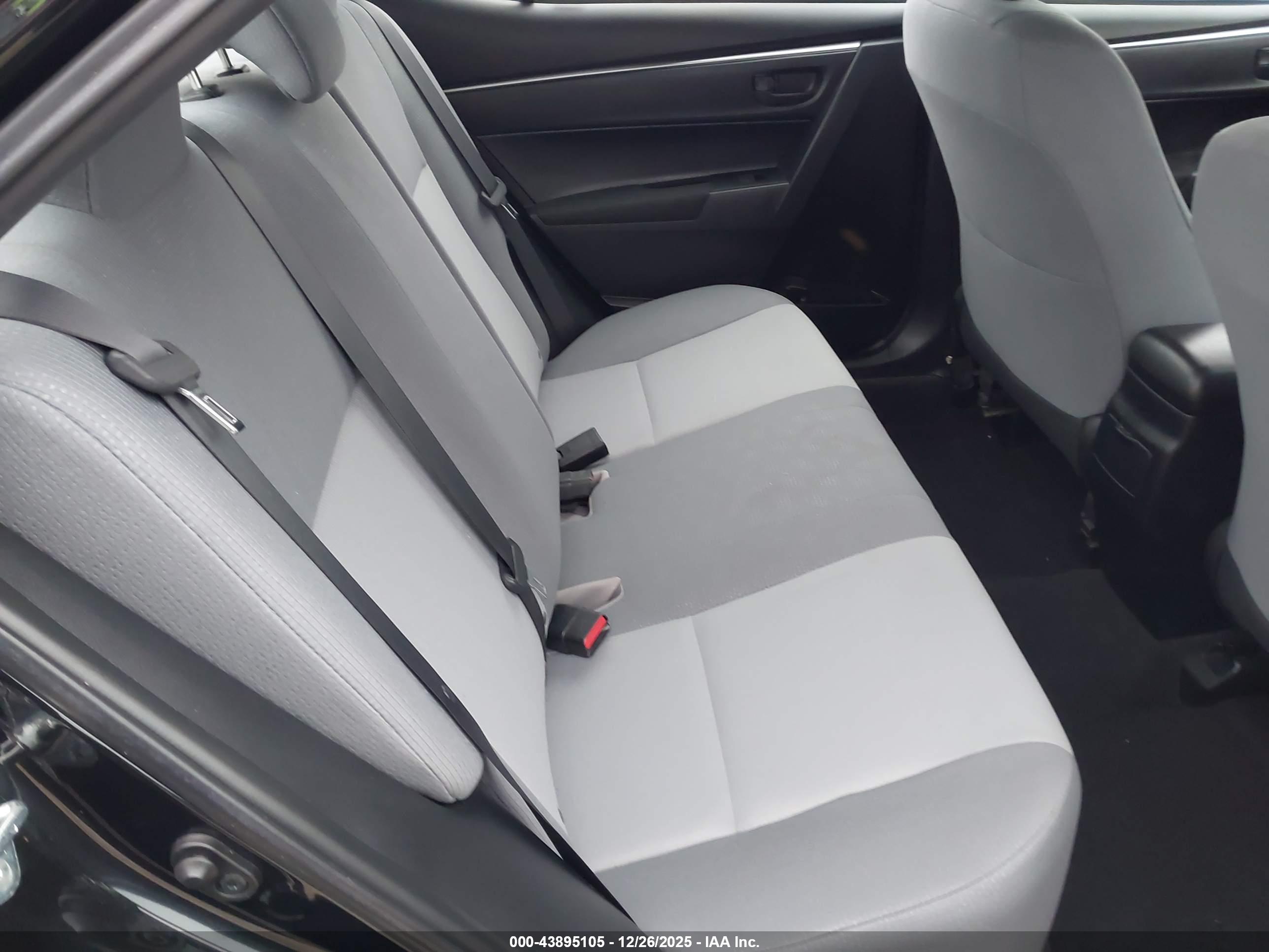 TOYOTA COROLLA image 8