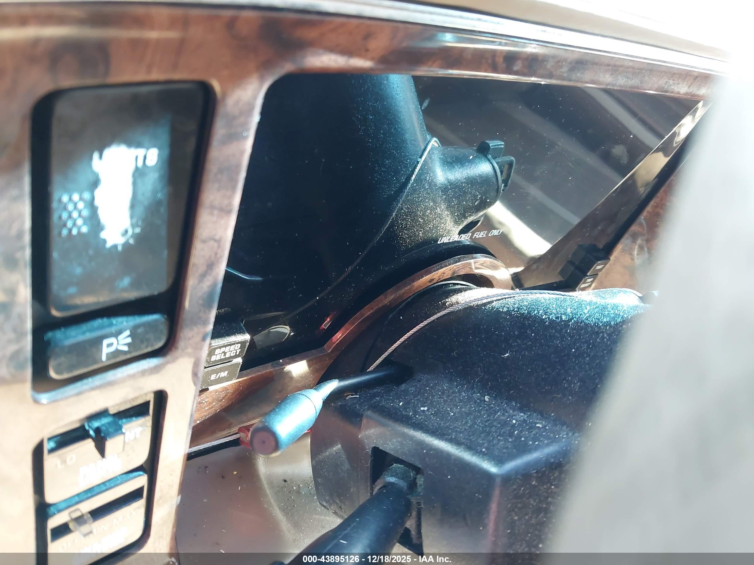 BUICK RIVIERA image 7