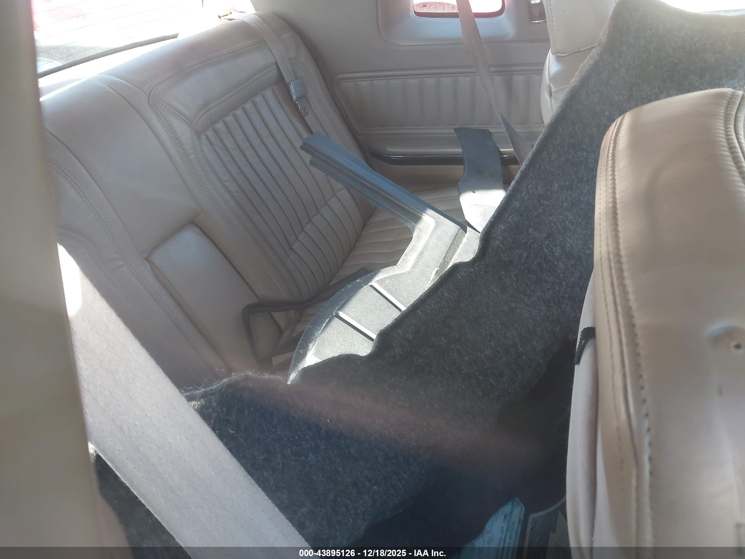 BUICK RIVIERA image 8