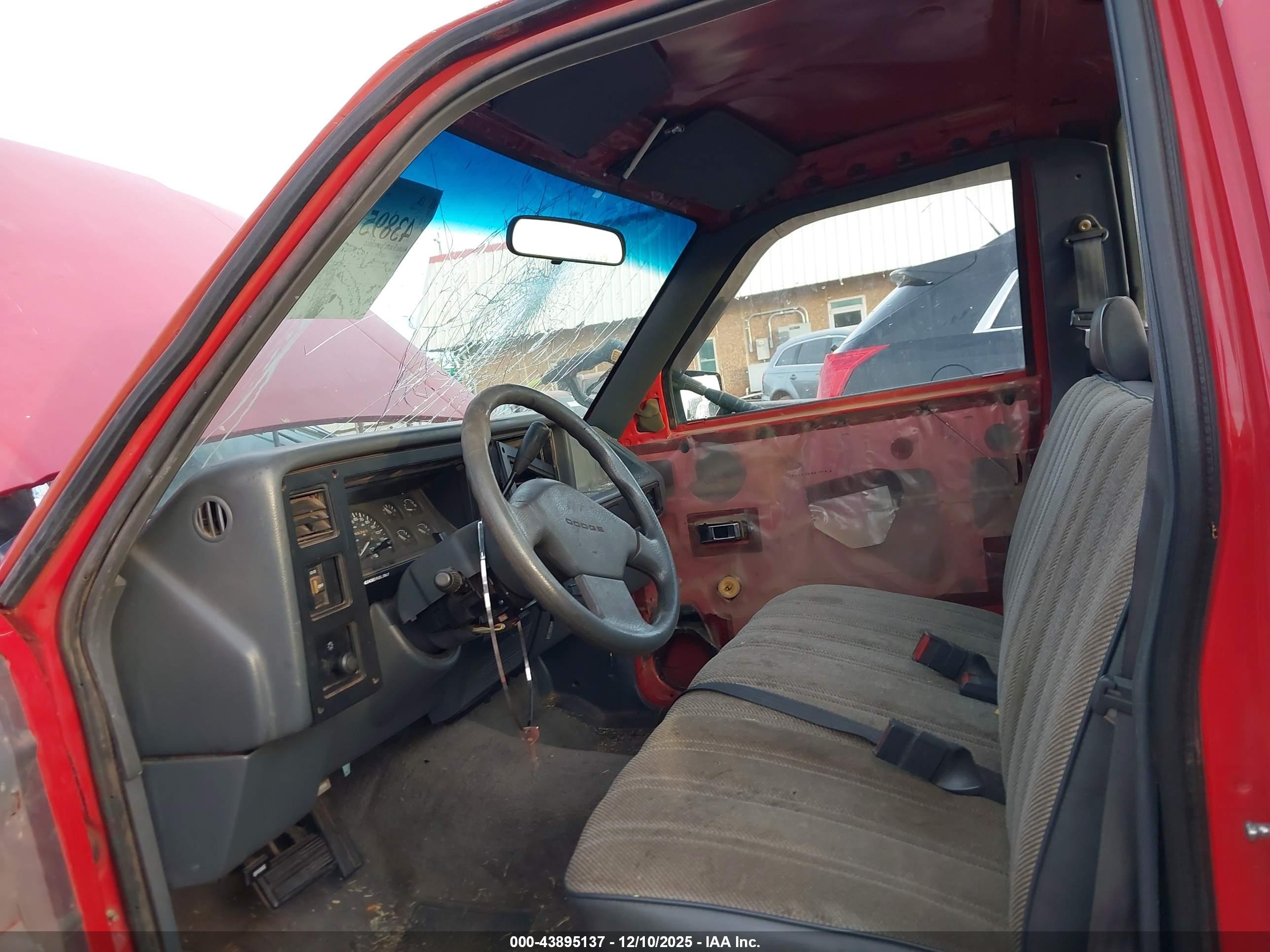 DODGE DAKOTA image 5