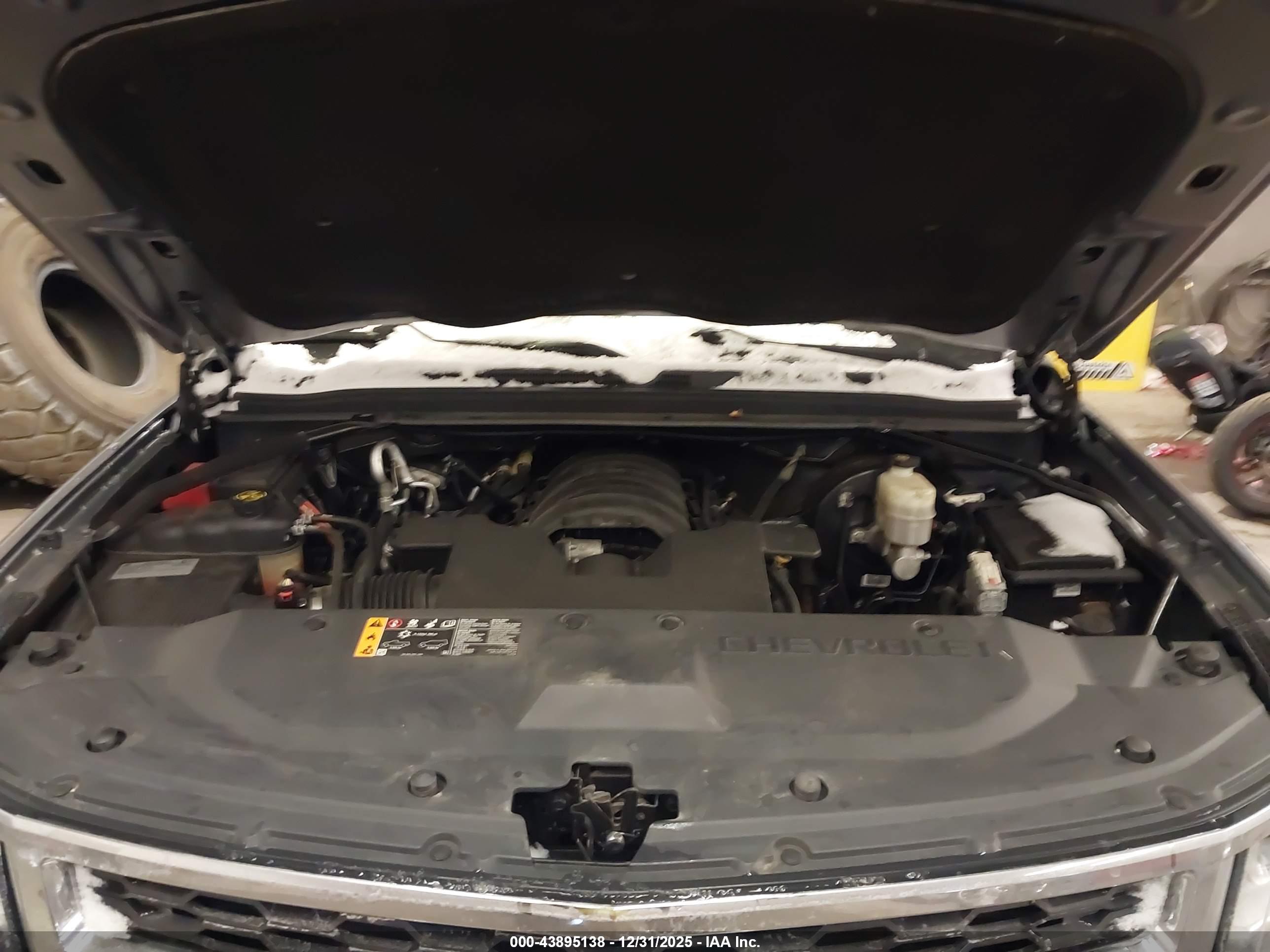 CHEVROLET TAHOE image 10