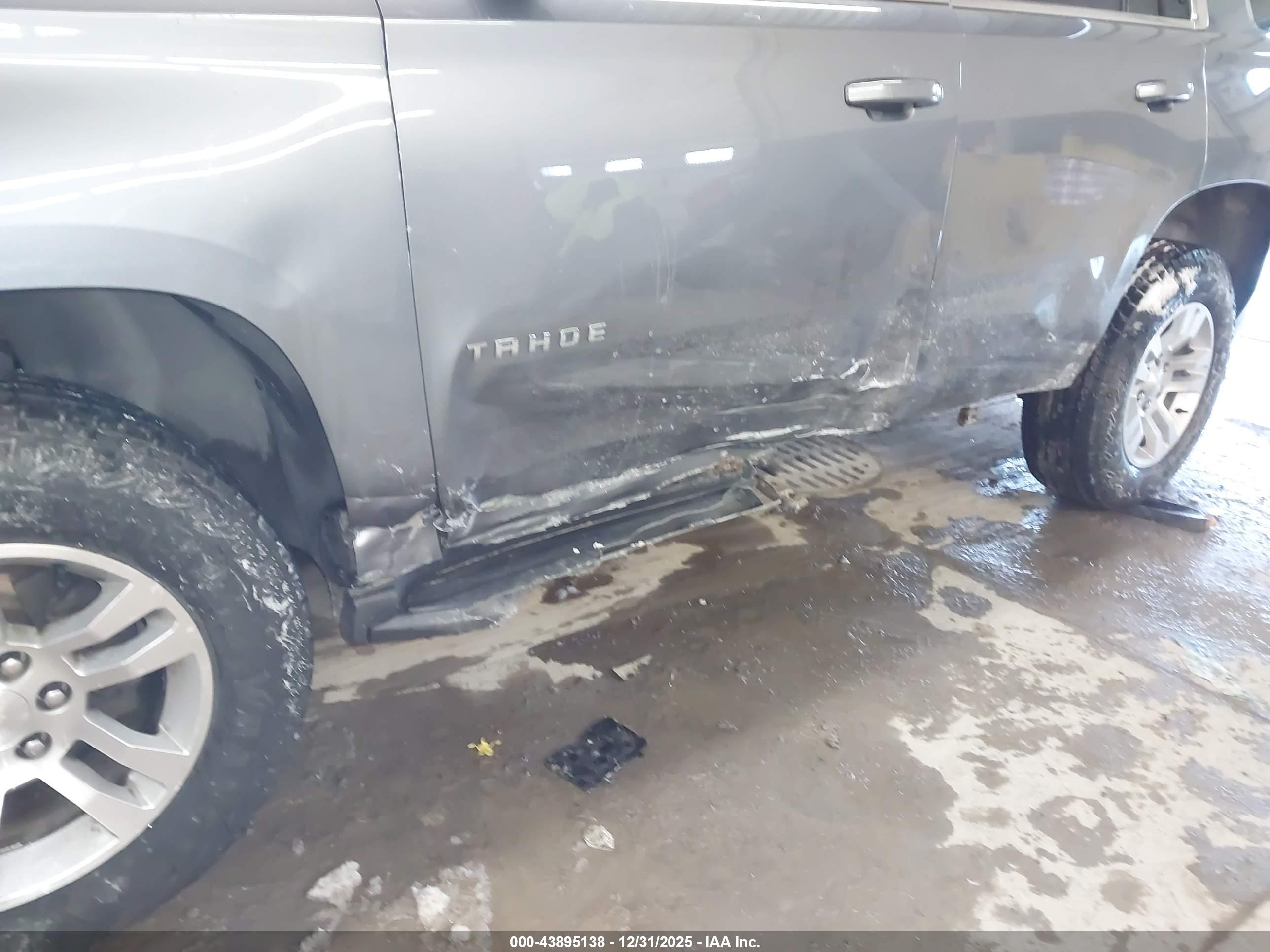 CHEVROLET TAHOE image 6