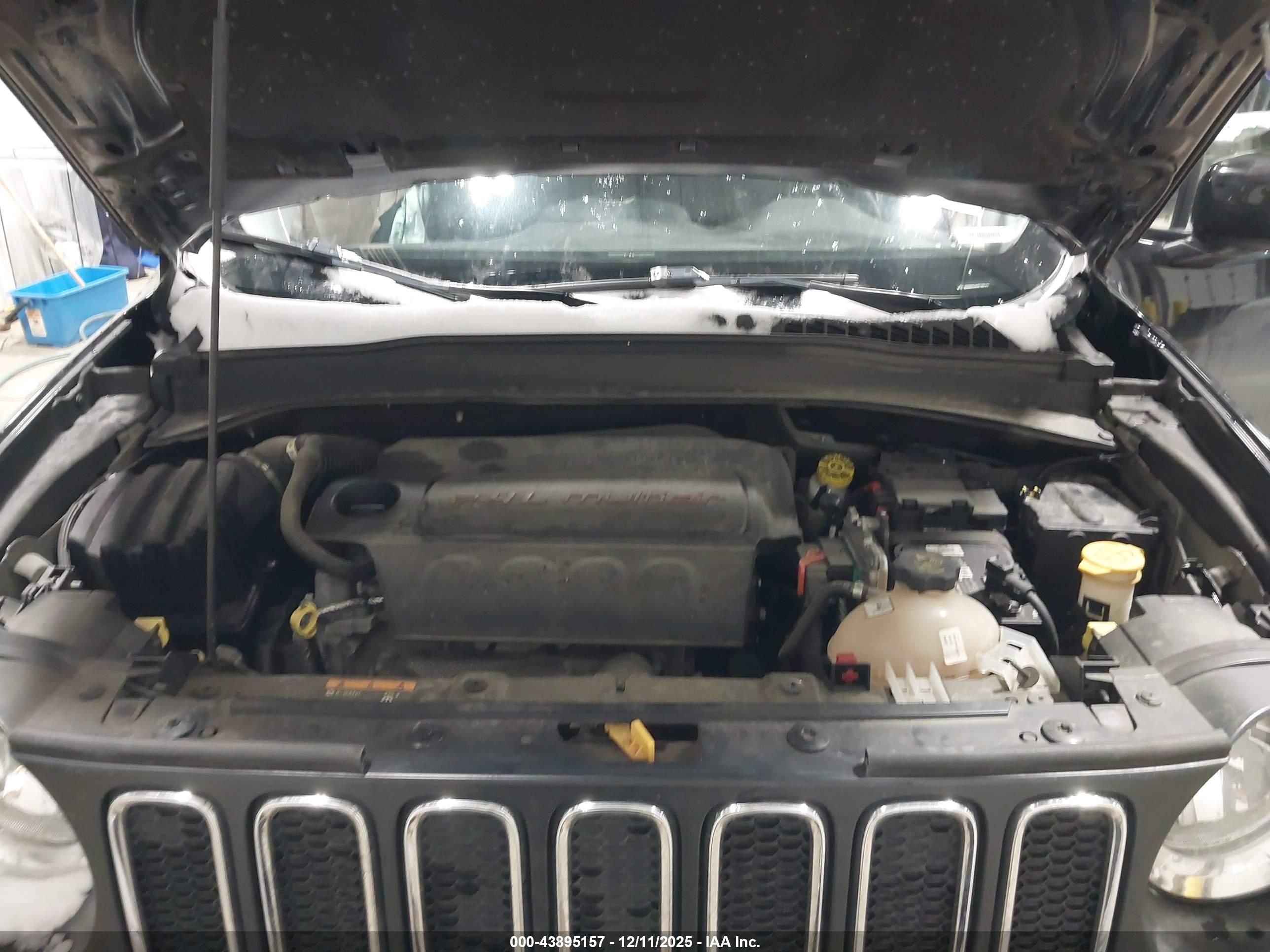 JEEP RENEGADE image 10