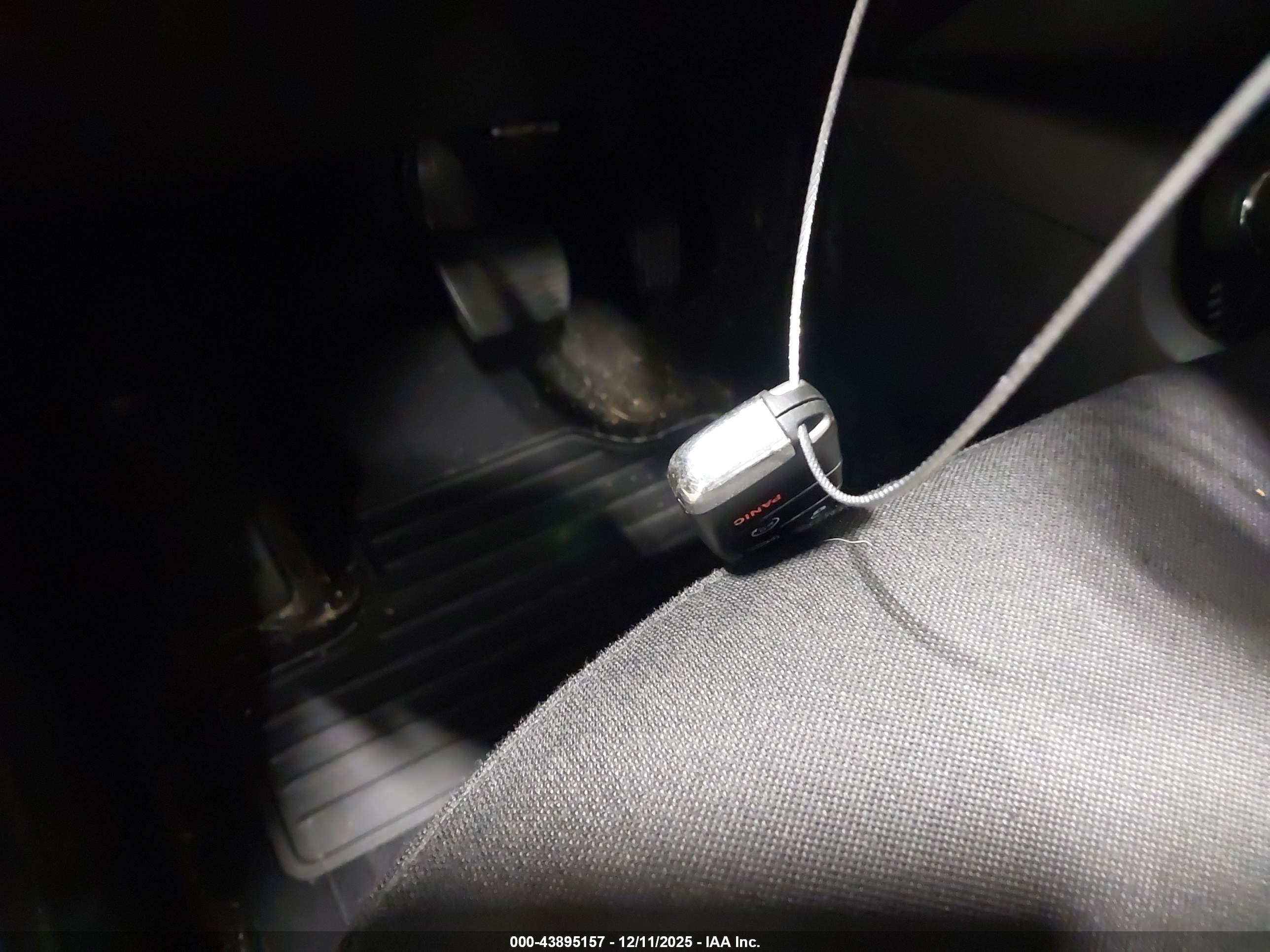 JEEP RENEGADE image 11
