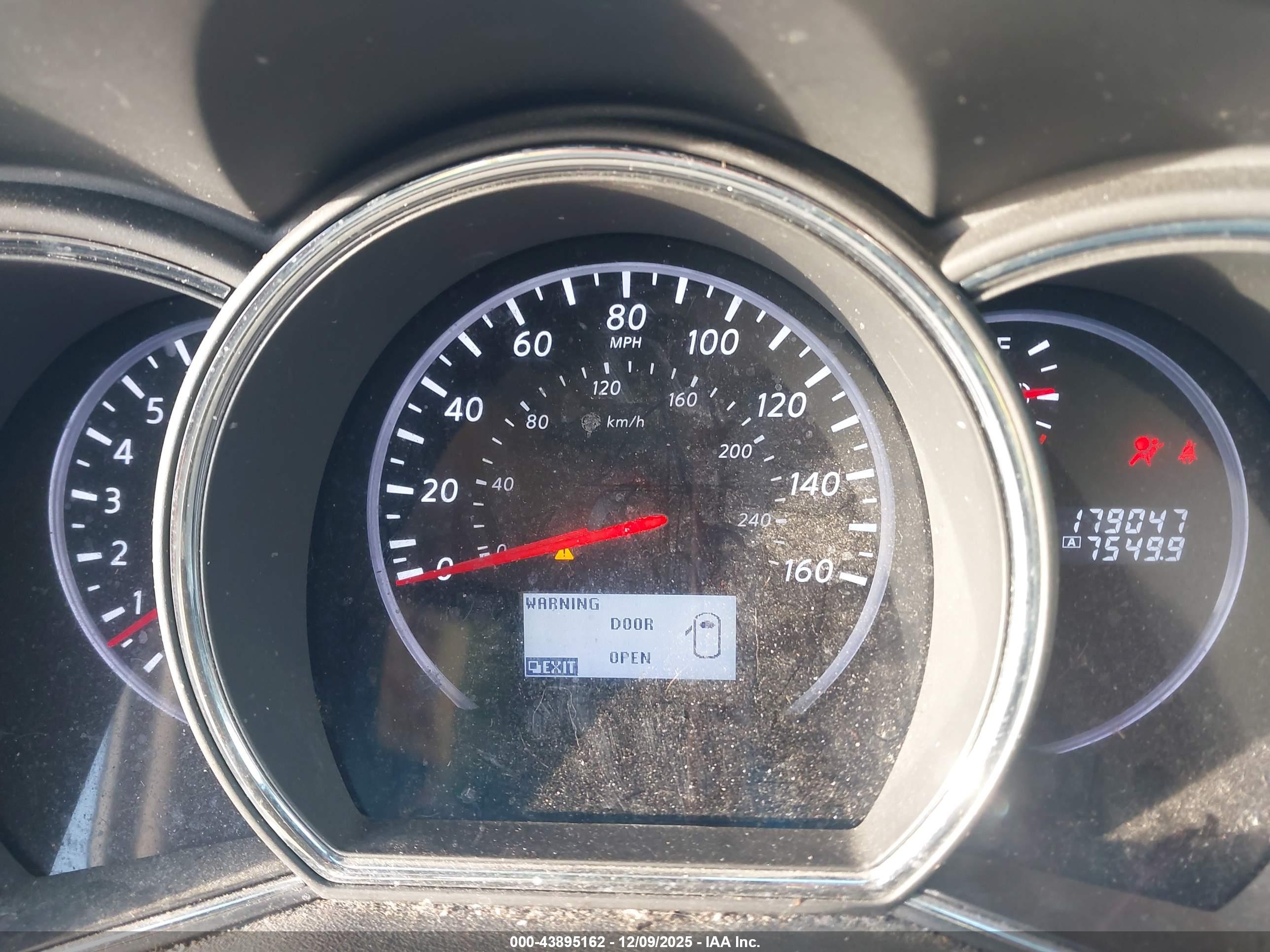 NISSAN MURANO image 7