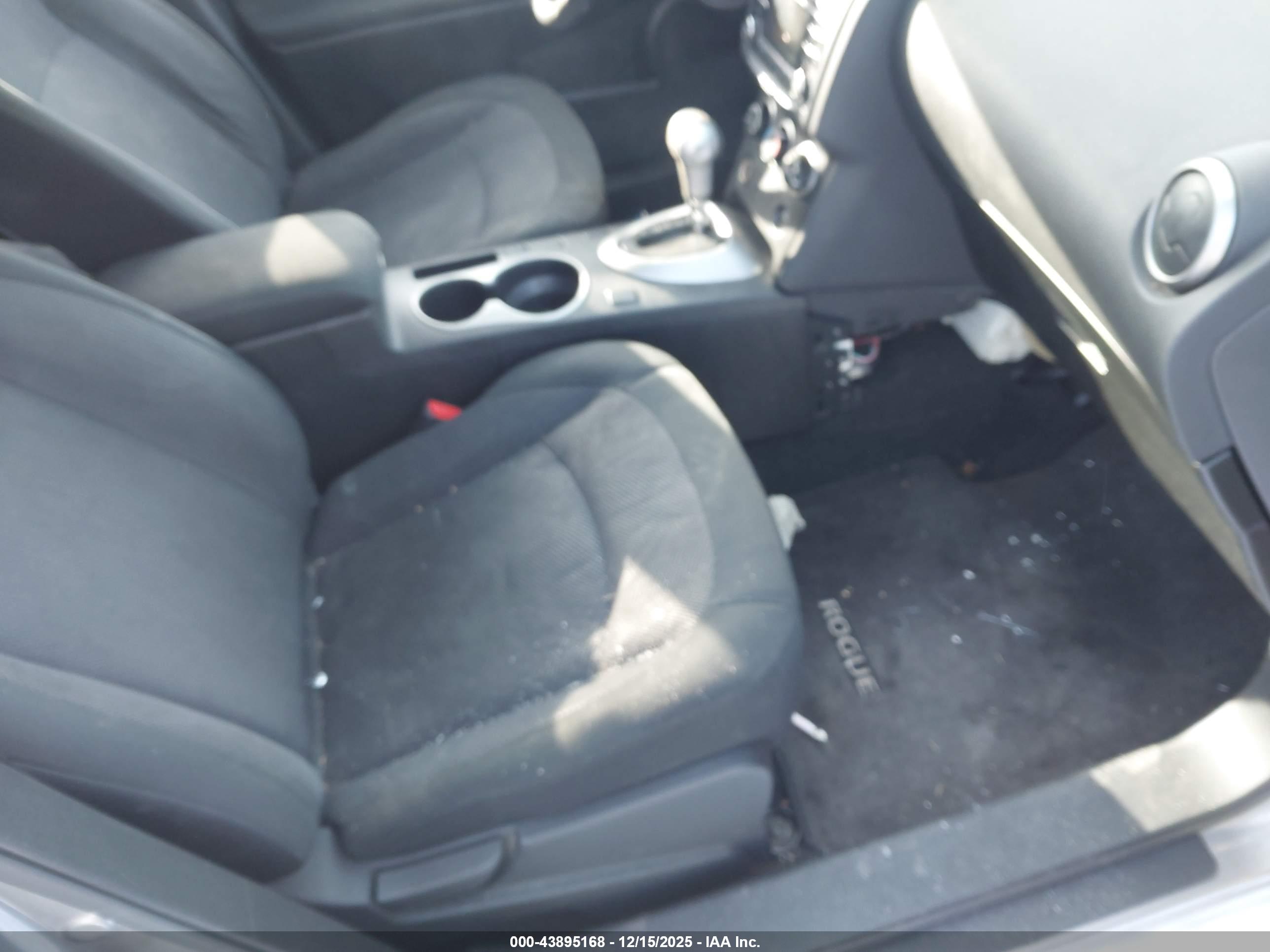 NISSAN ROGUE image 5