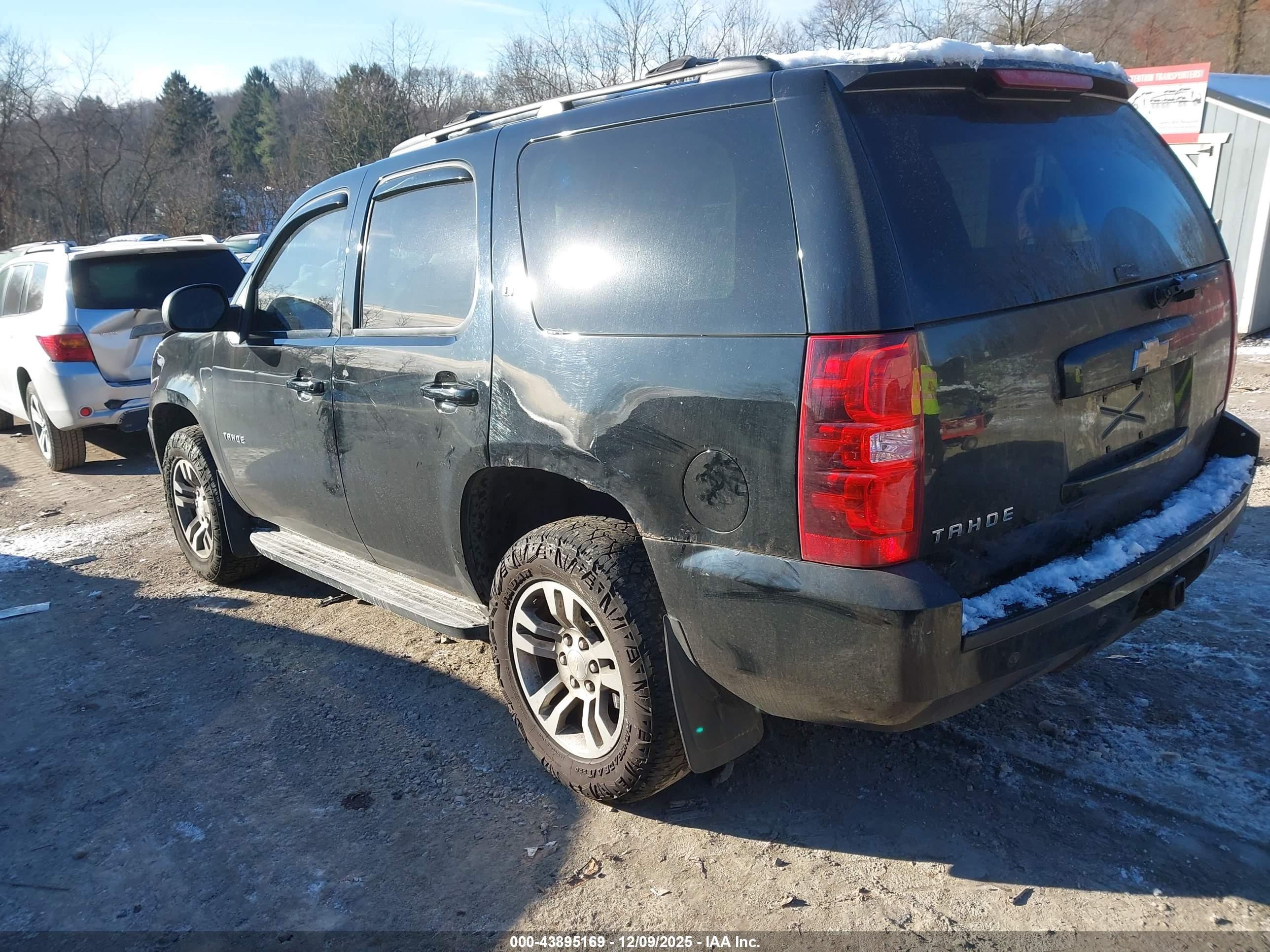 CHEVROLET TAHOE image 3