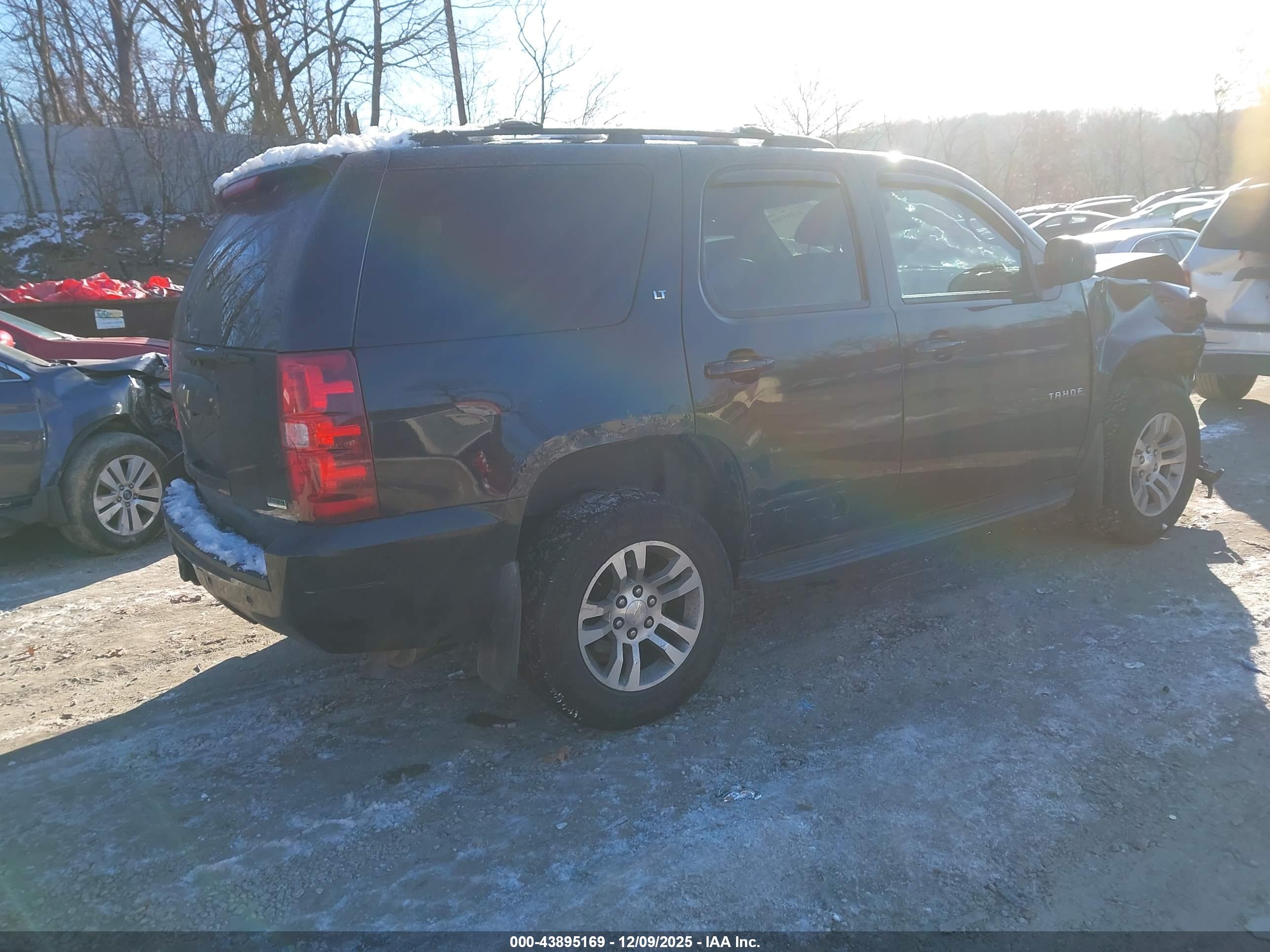 CHEVROLET TAHOE image 4