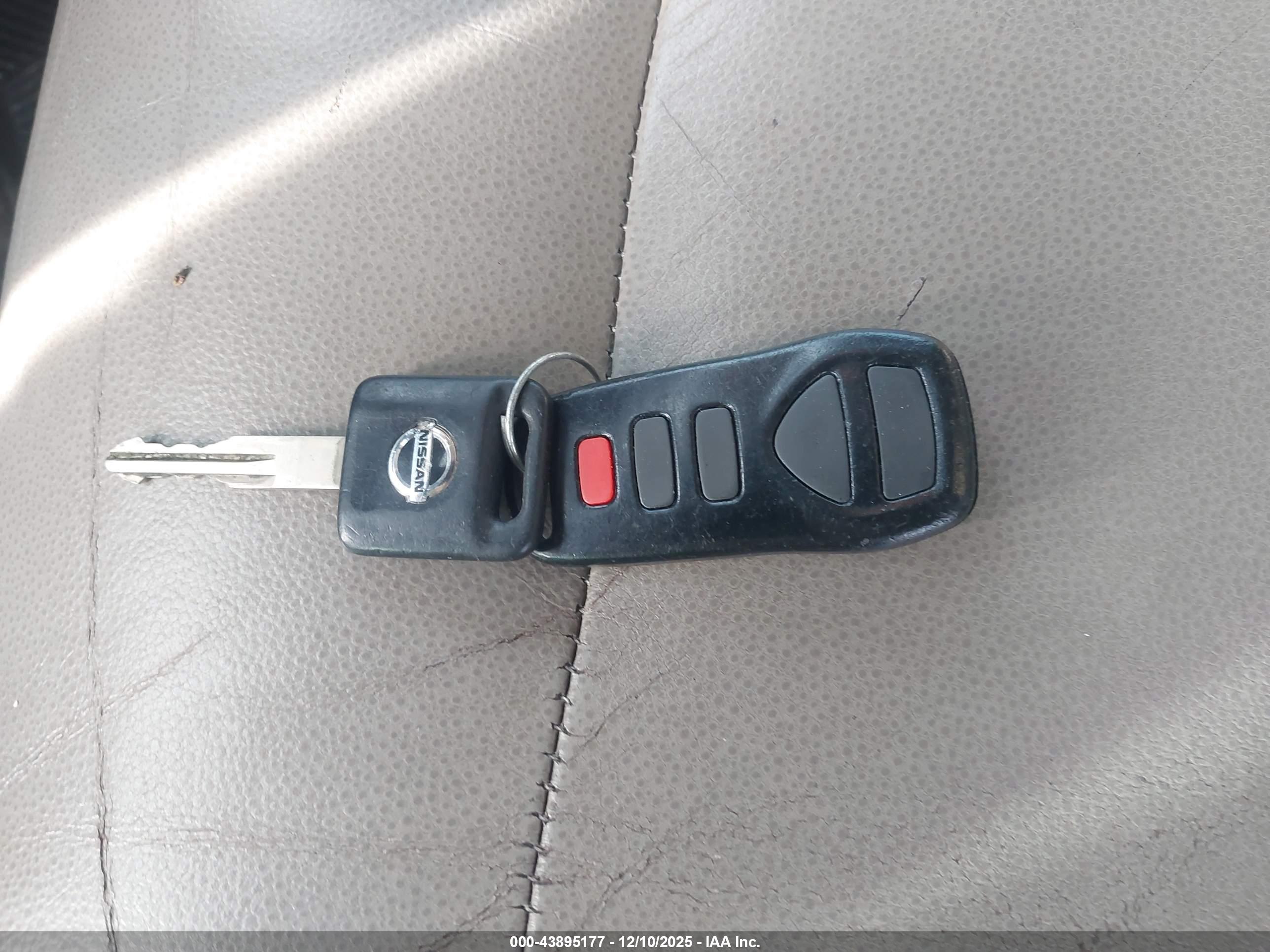NISSAN QUEST image 11