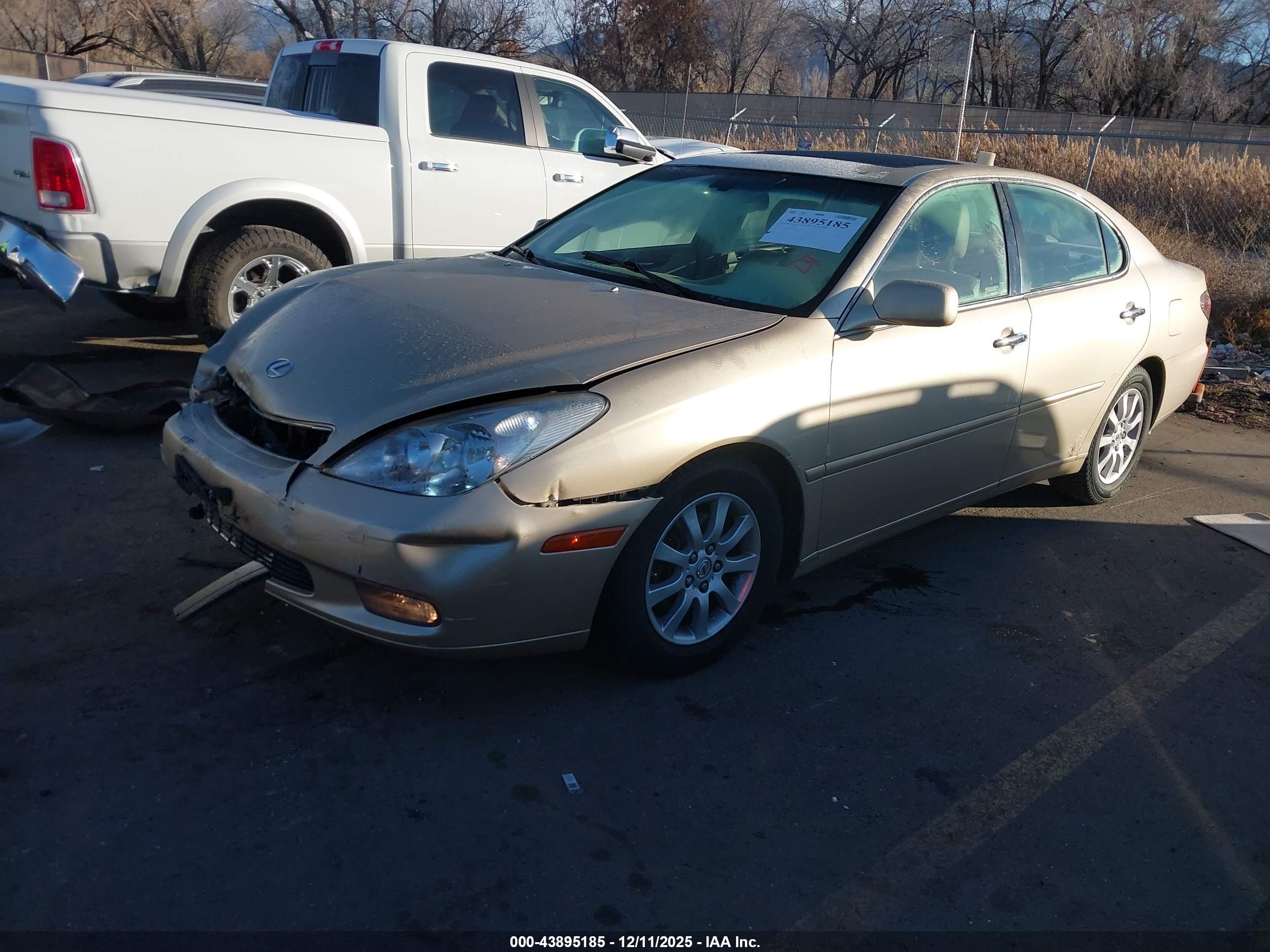 LEXUS ES image 2