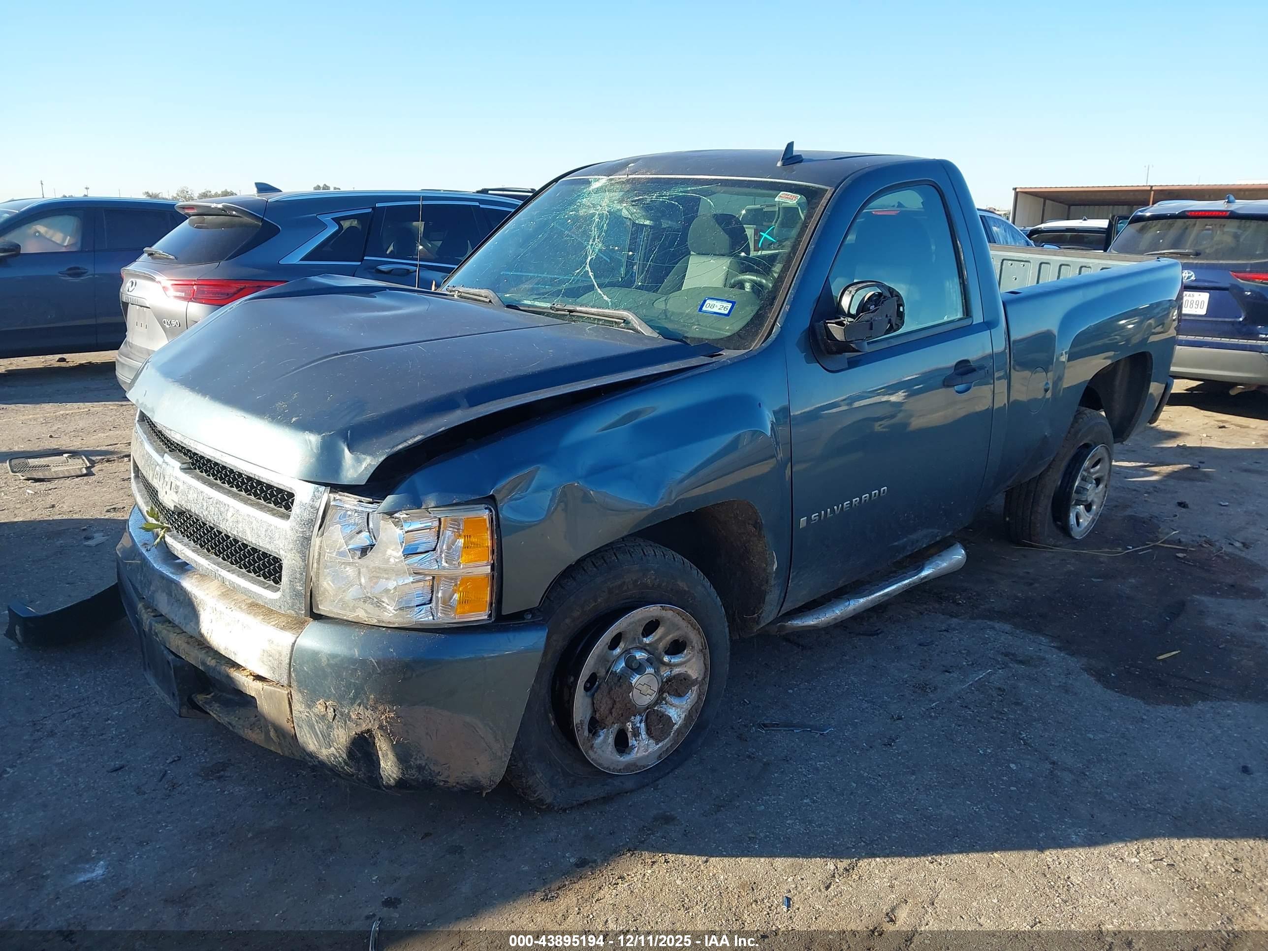 CHEVROLET SILVERADO image 2