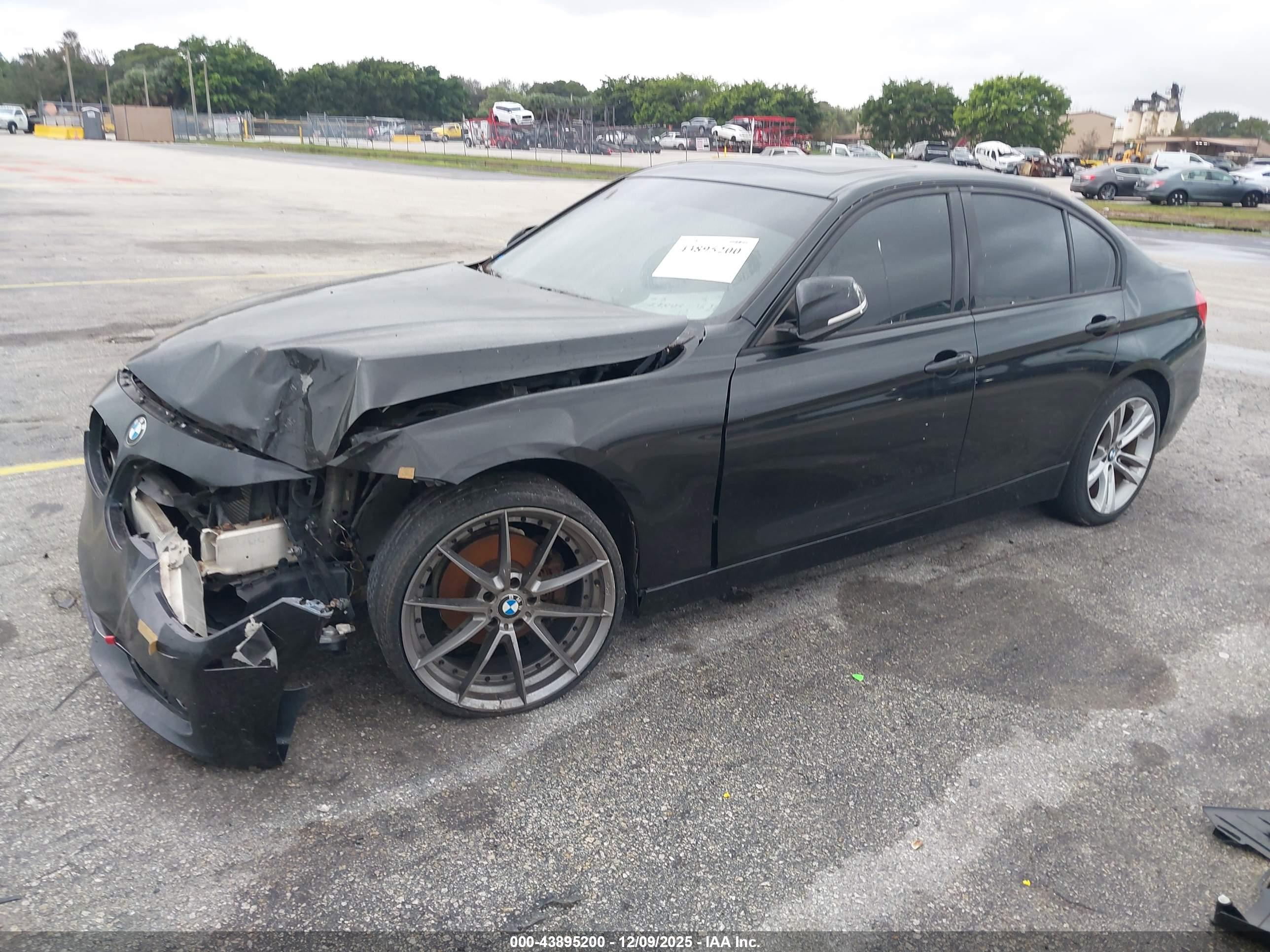BMW 328I image 2