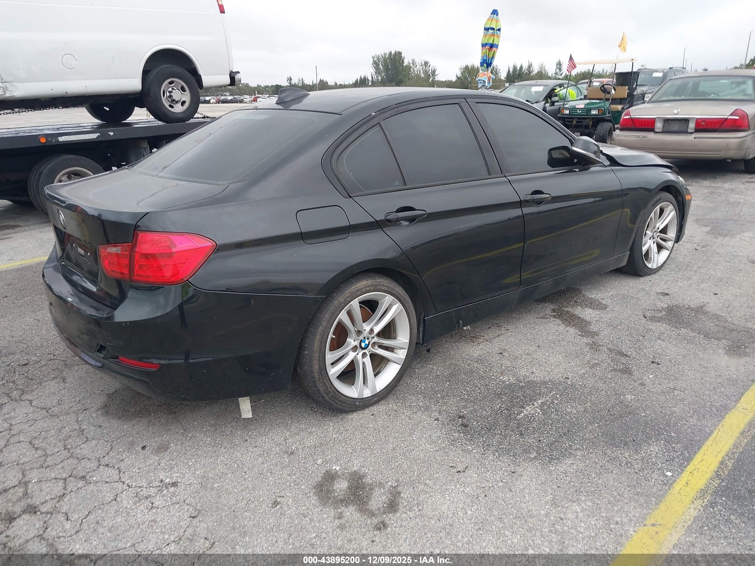 BMW 328I image 4